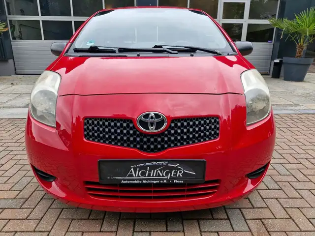 Toyota Yaris view 2
