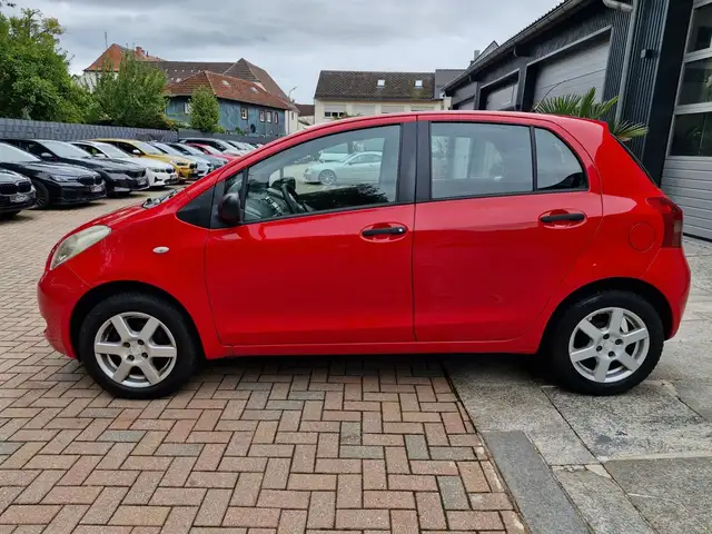 Toyota Yaris view 8