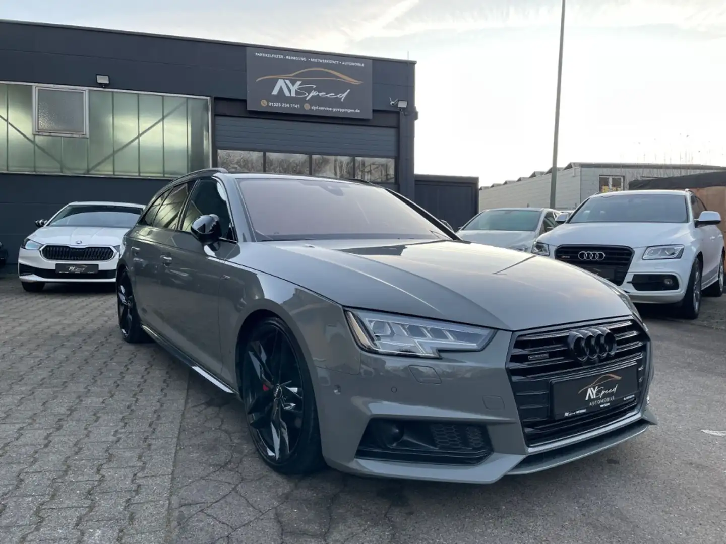 Audi A4 Avant quattro S-Line VOLL/B&O/HUD/360/PANO/VC Grau - 1