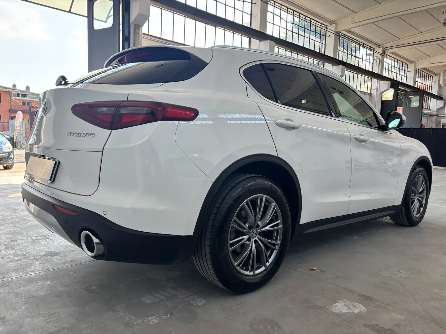 Alfa Romeo Stelvio Stelvio 2.2 t Super rwd 160cv auto Bianco - 2
