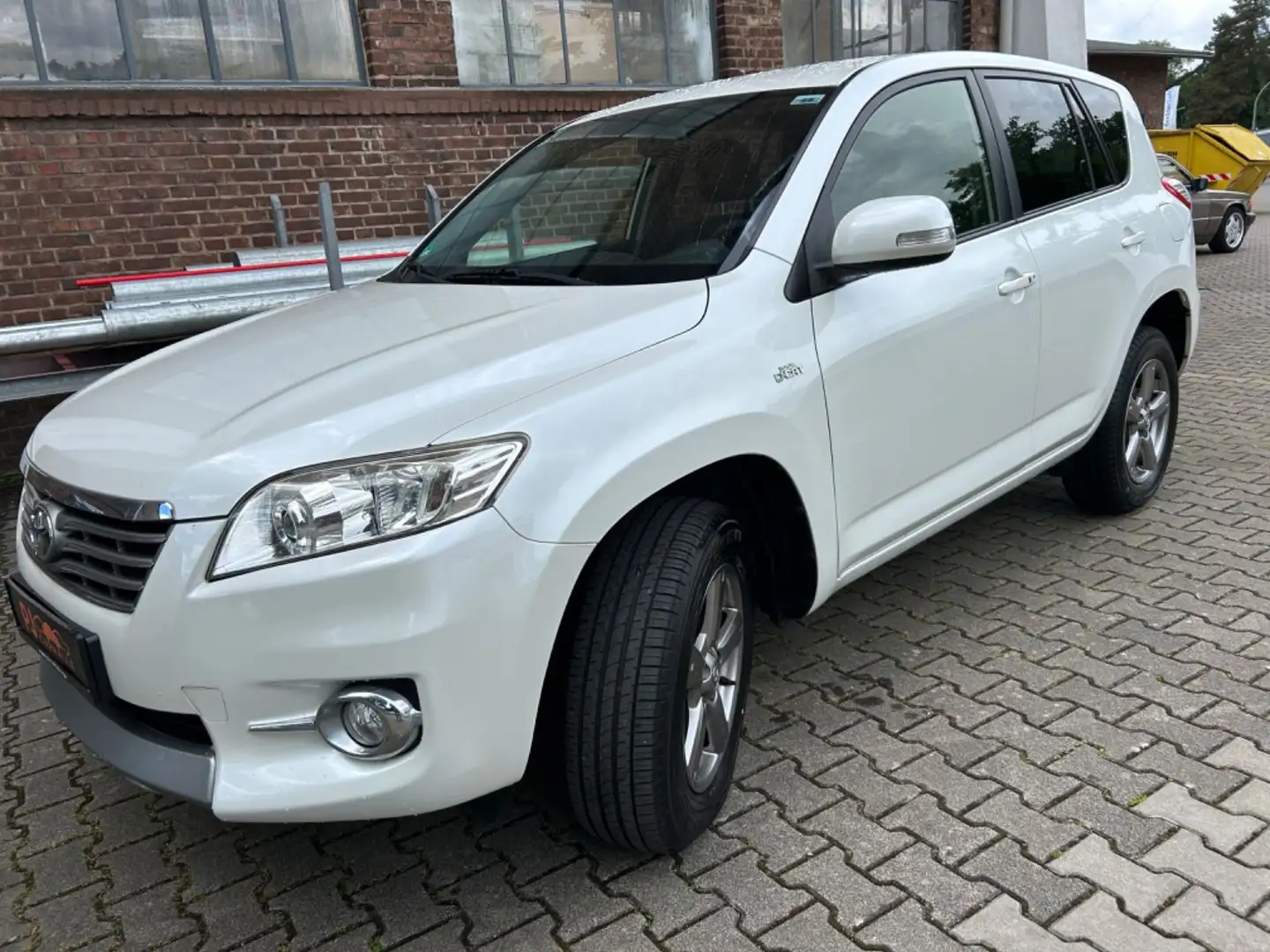 Toyota RAV 4 4 Travel**ERSTHAND**60549 KM **AUTOMATIK** Blanc - 1