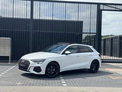 Audi A3 Sportback 40 TFSI e S LINE - 204 PK - SCHUIFDAK -
