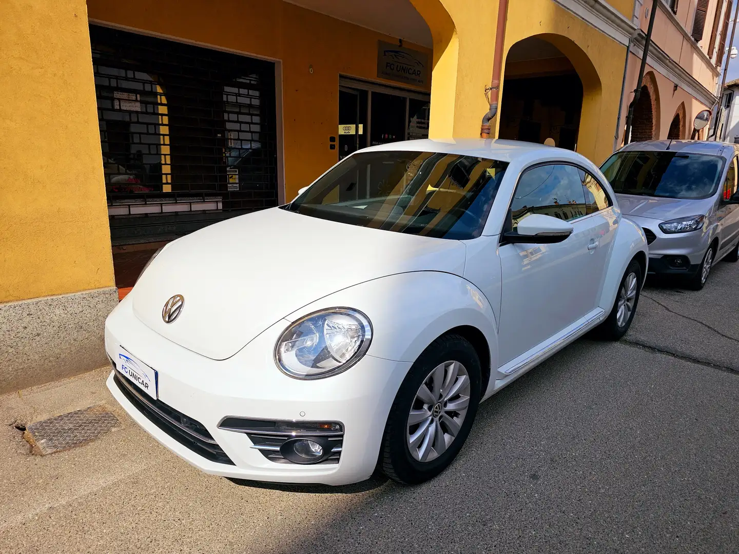 Volkswagen Maggiolino Maggiolino 2.0 tdi Design 110cv Blanco - 1