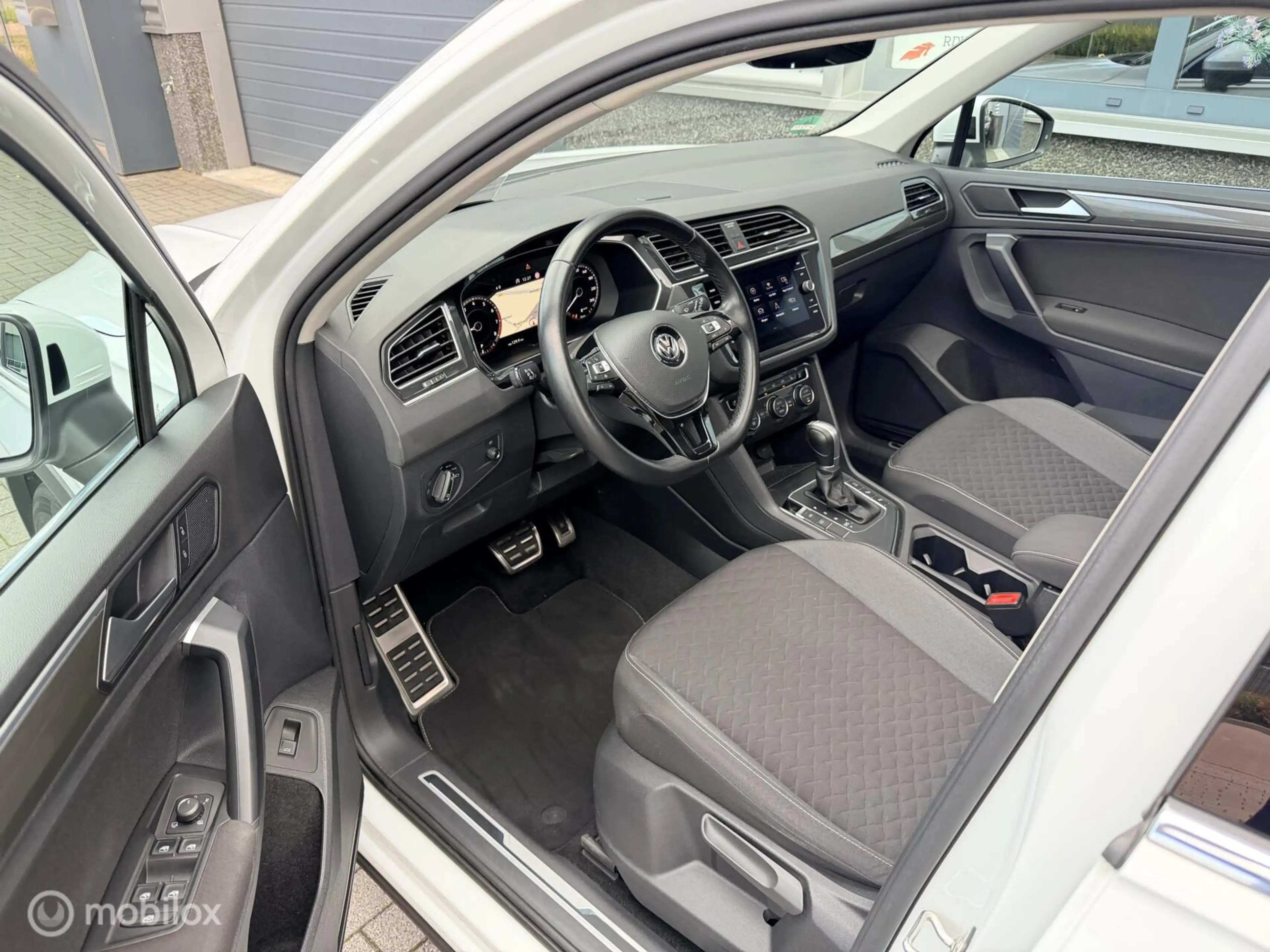 Volkswagen Tiguan 1.5 TSI ACT Business R-Line 2e Eig BOMVOL — photo 14