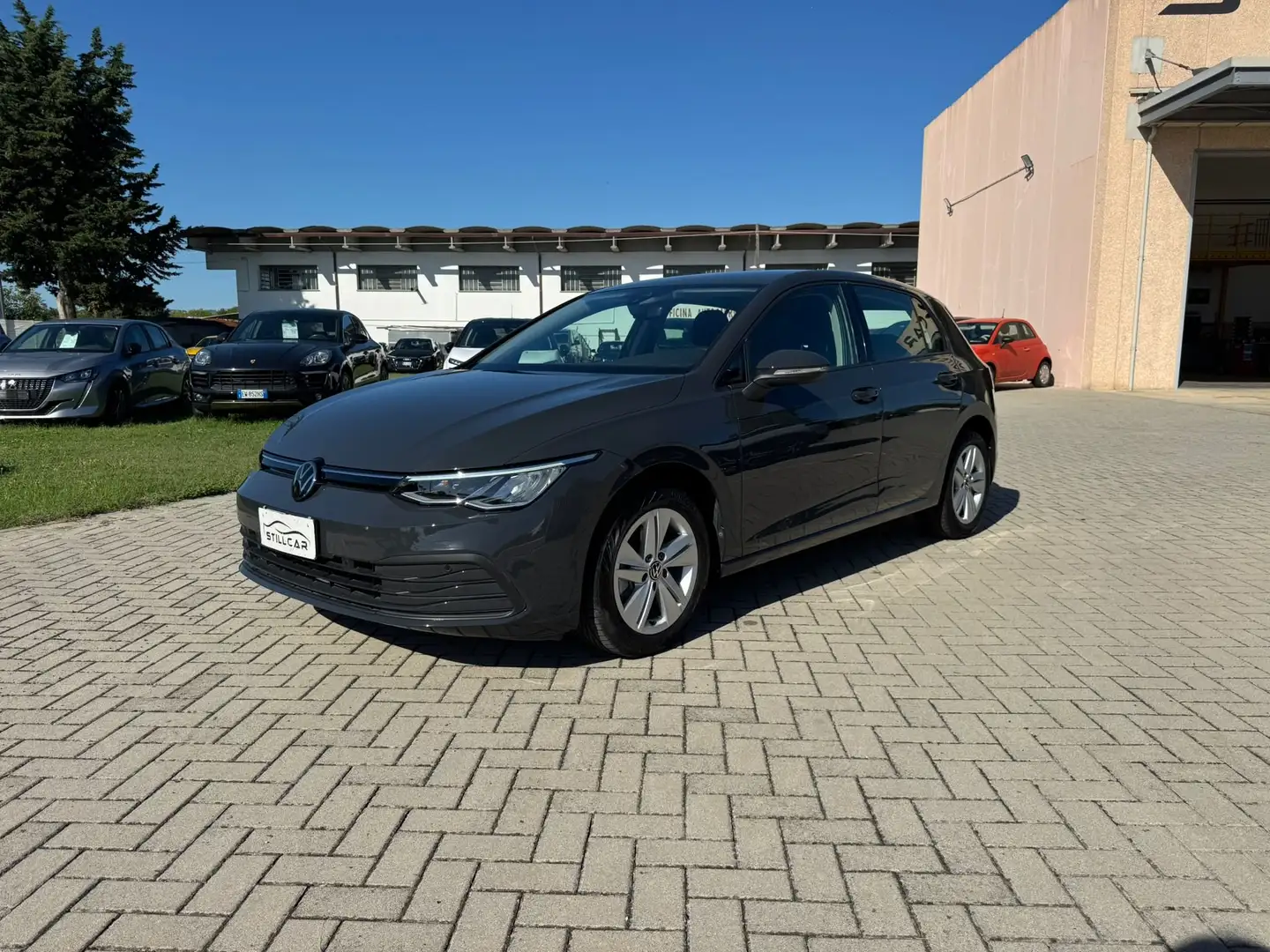 Volkswagen Golf Golf VIII 2023 1.0 etsi evo Life 110cv dsg Grigio - 1