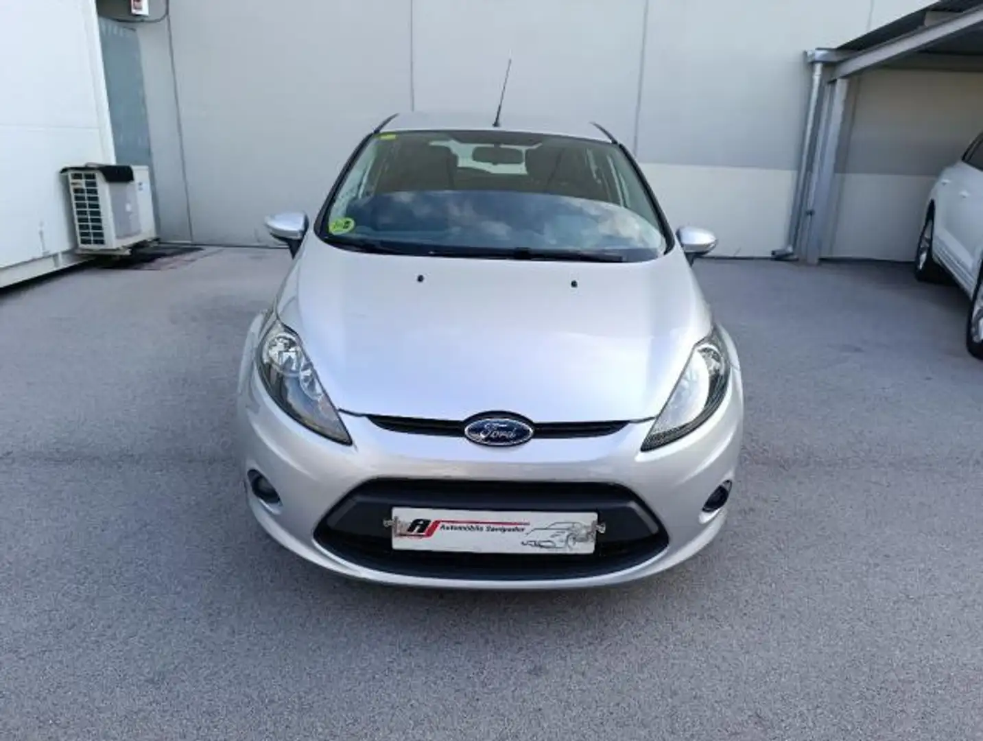 Ford Fiesta 1.40TDCi Trend Zilver - 2