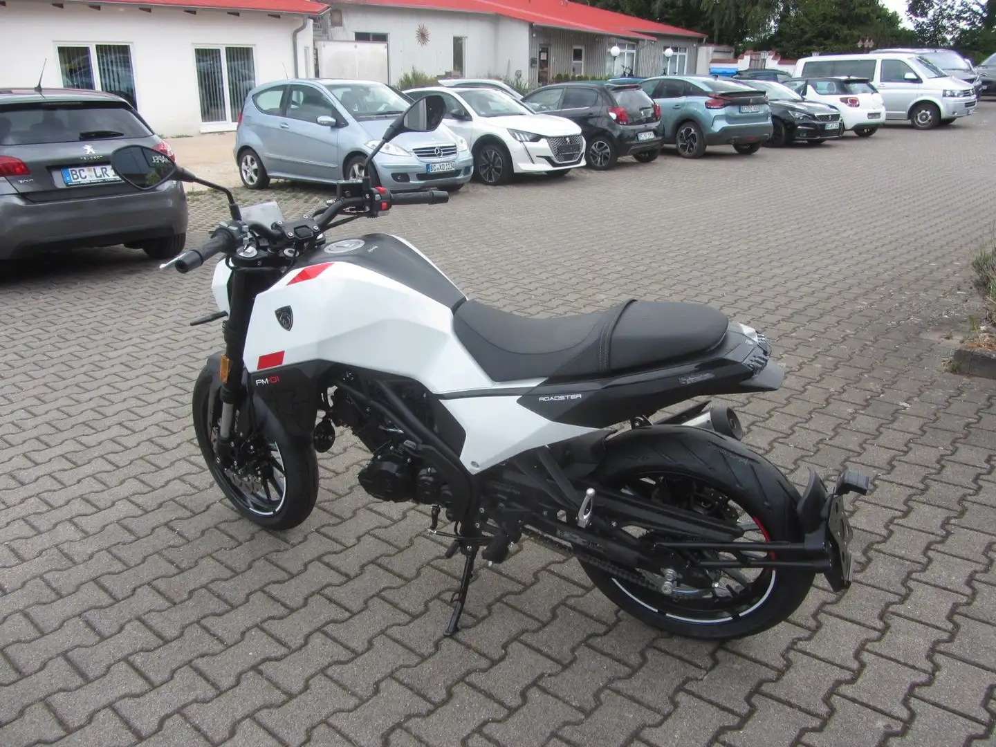 Peugeot PM-01 Blanc - 2