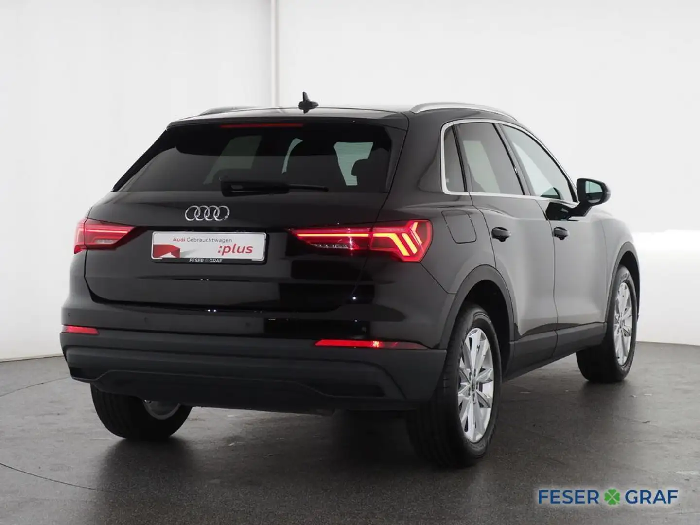 Audi Q3 45 TFSI e S tronic Sitzheizung/ Rückfahrkamera /Na Schwarz - 2