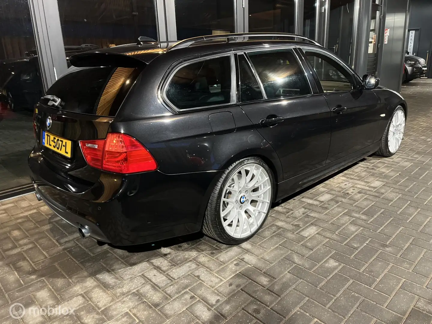 BMW 335 3-serie Touring 335i High Executive M-Sport | LCI Negru - 2