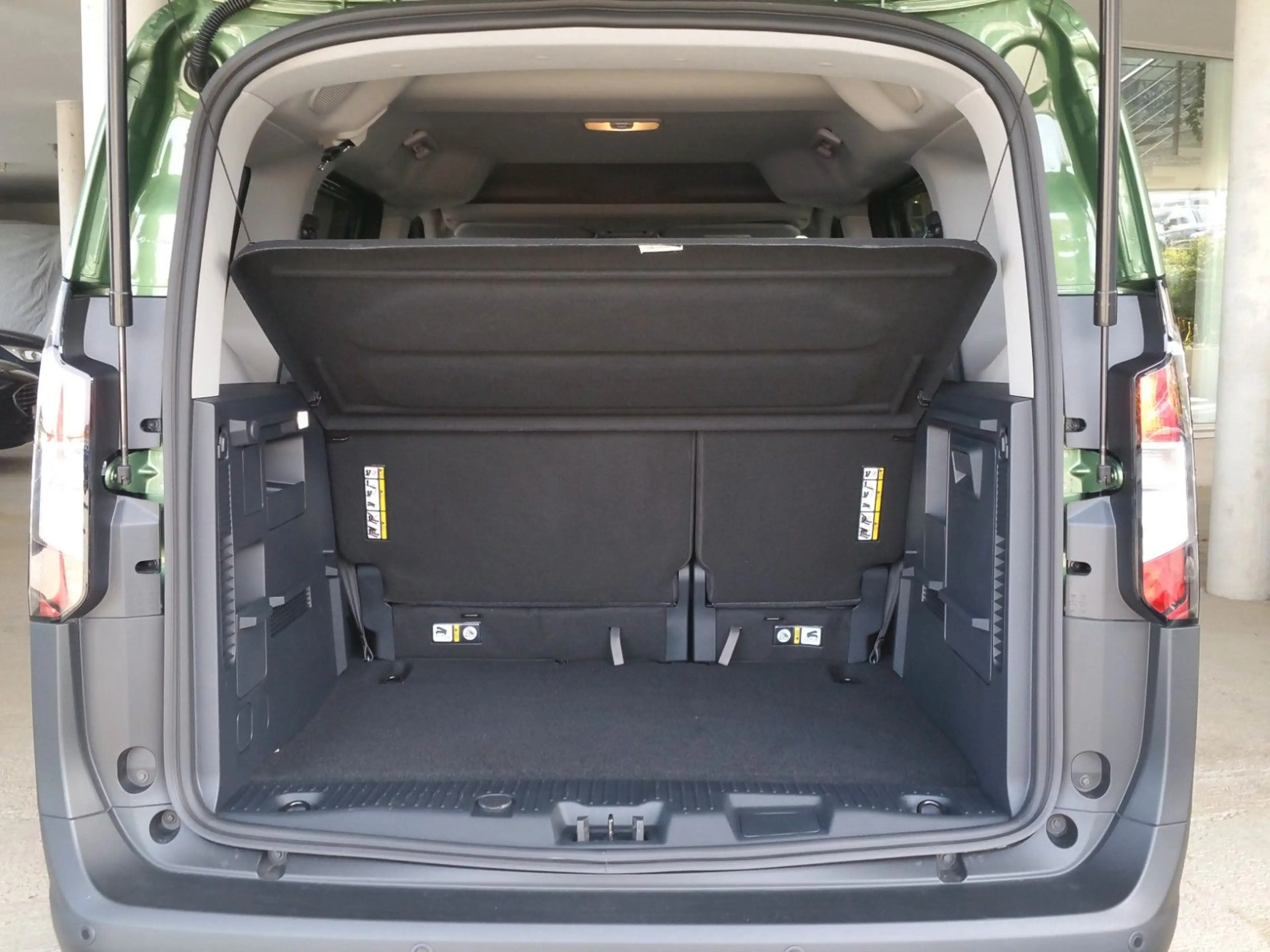 Ford Tourneo Courier Active Navi Kamera Winterp. 1.Ha — photo 13