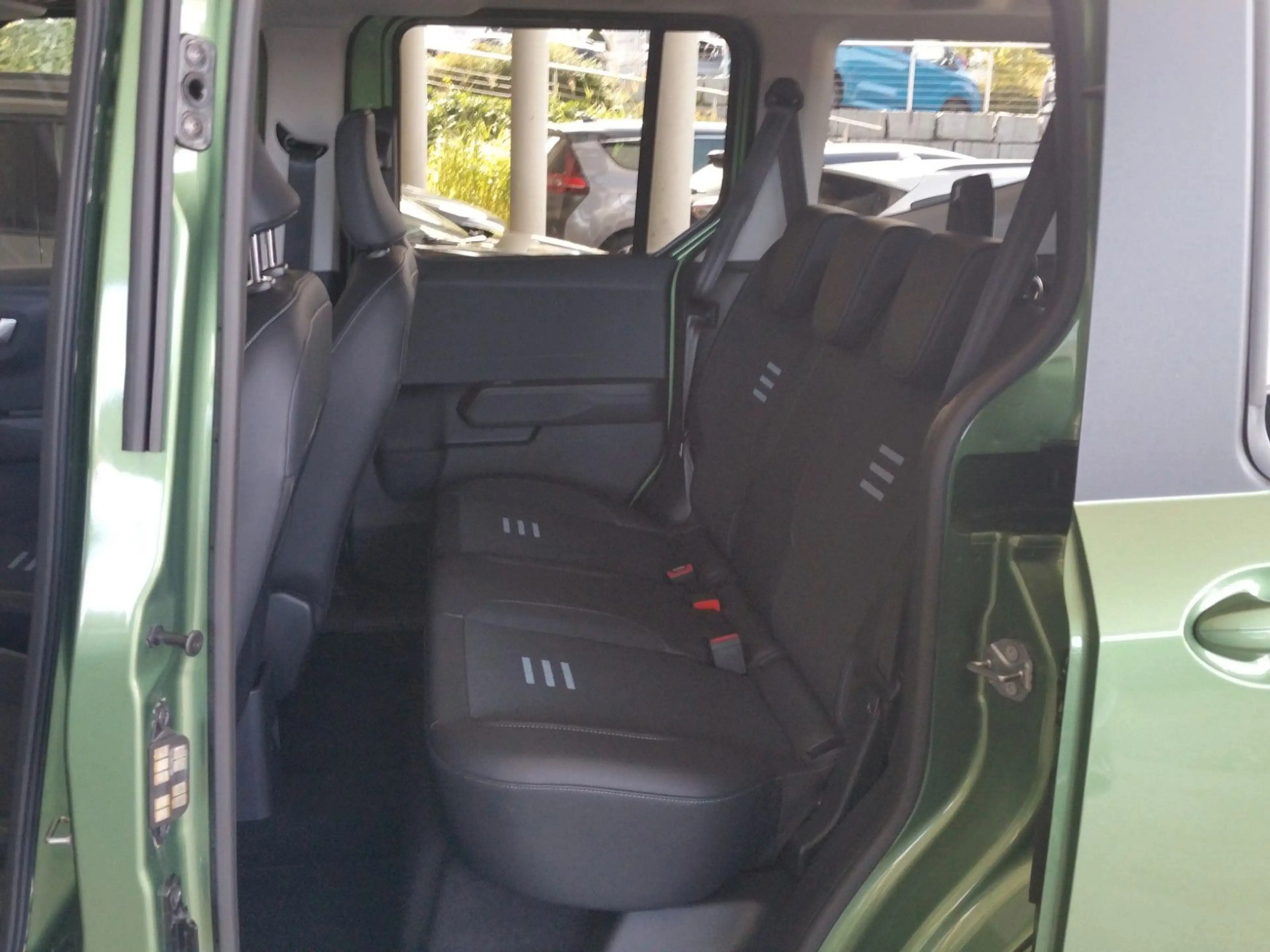 Ford Tourneo Courier Active Navi Kamera Winterp. 1.Ha — photo 6