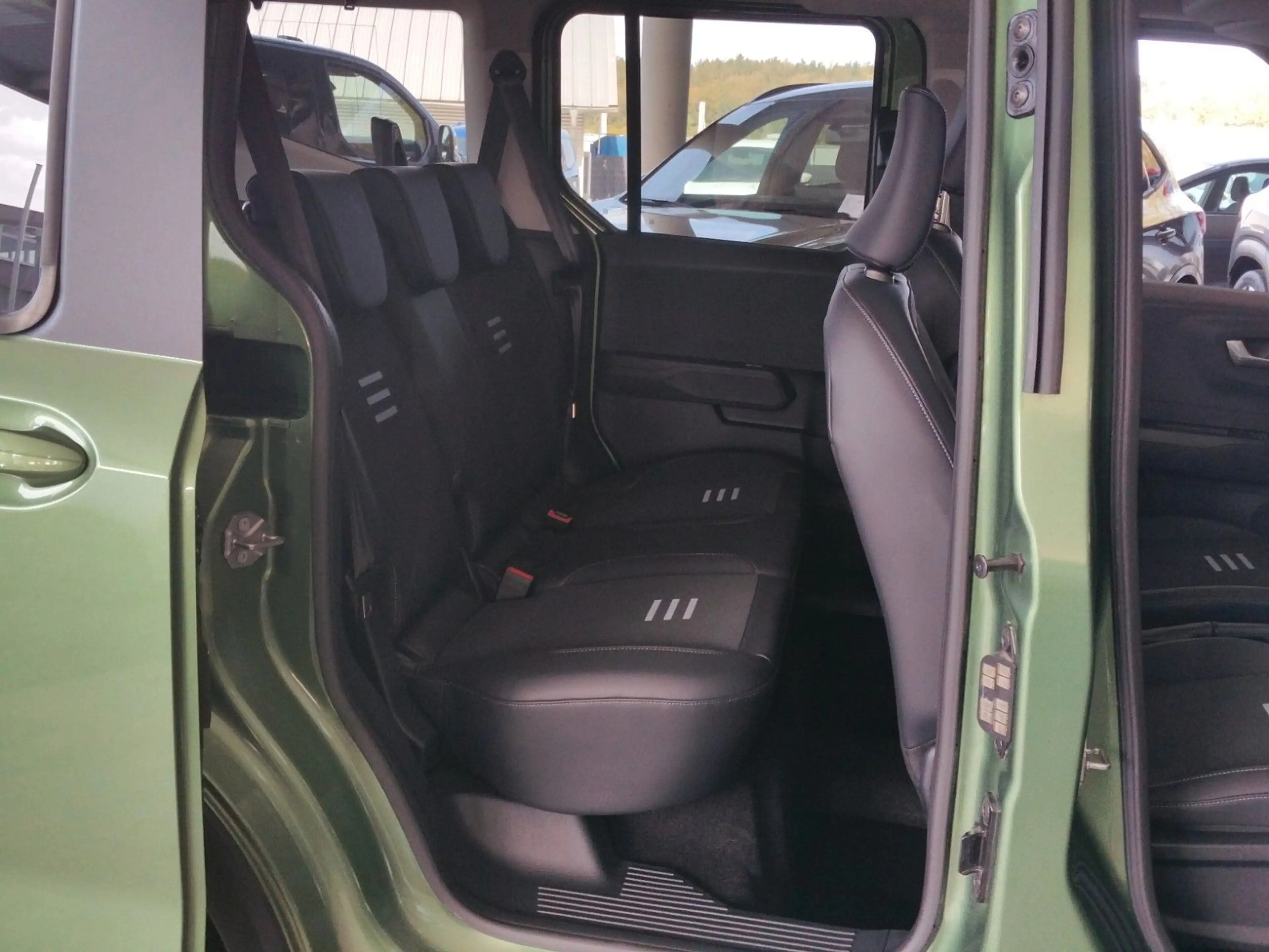 Ford Tourneo Courier Active Navi Kamera Winterp. 1.Ha — photo 12