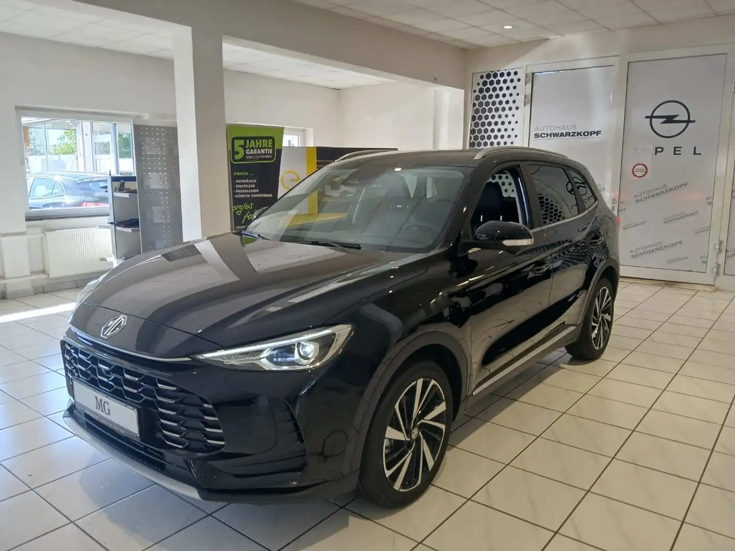 MG ZS Hybrid+ Luxury 360Grad,SHZ,PDC,Keyless,Autom. Noir - 2