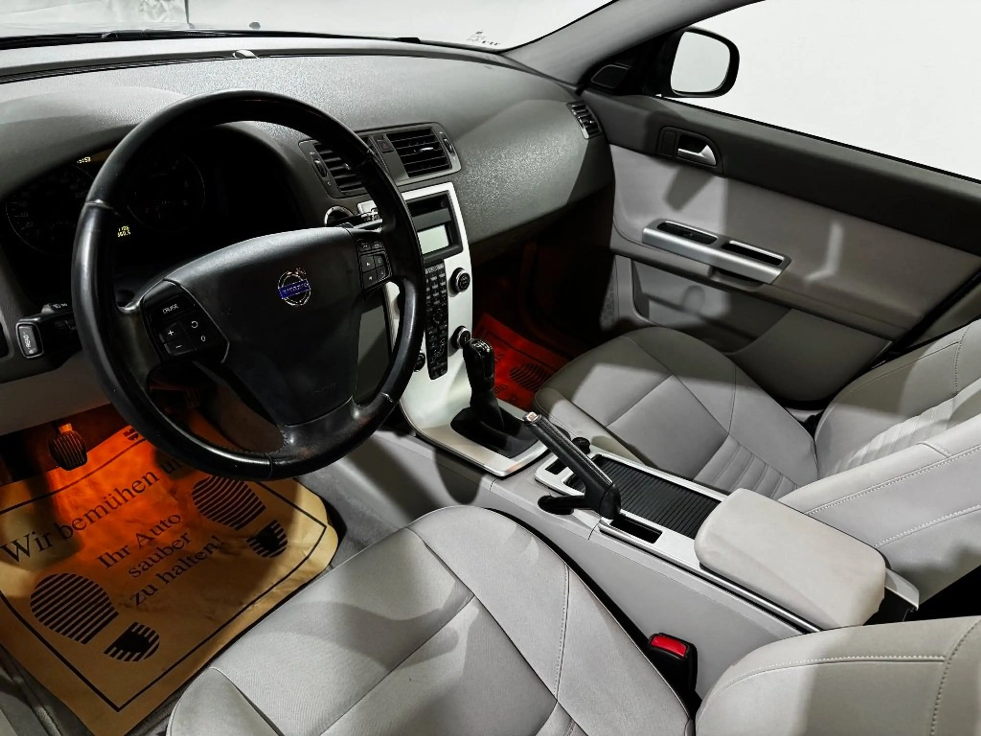 Volvo S40 D2 Business Edition — photo 7