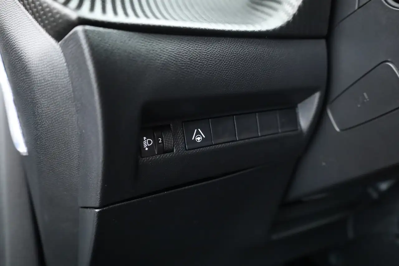 Peugeot 2008 1.2 PureTech 130 Allure Rijklaar!! Adapt. Crui, миниатюра 13