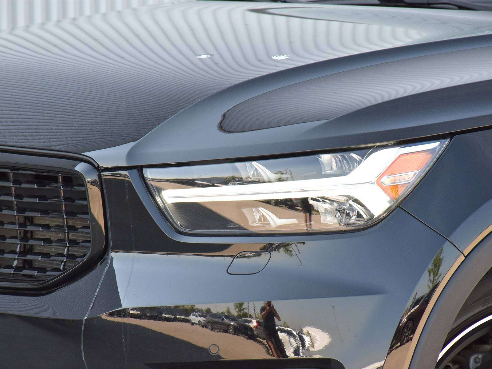 2022 Volvo XC40 T5 AWD R-Design — снимка 1