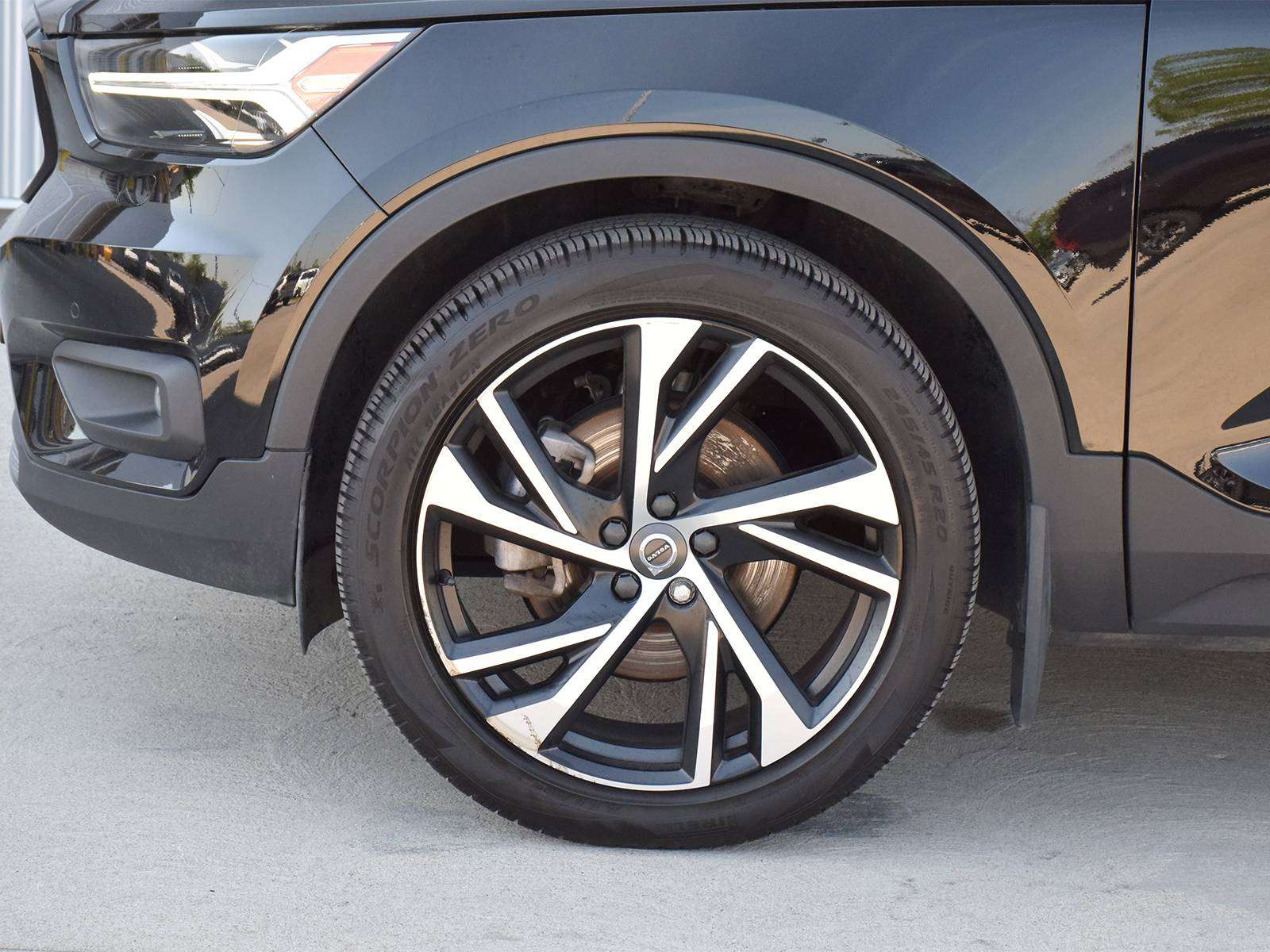 2022 Volvo XC40 T5 AWD R-Design — снимка 1