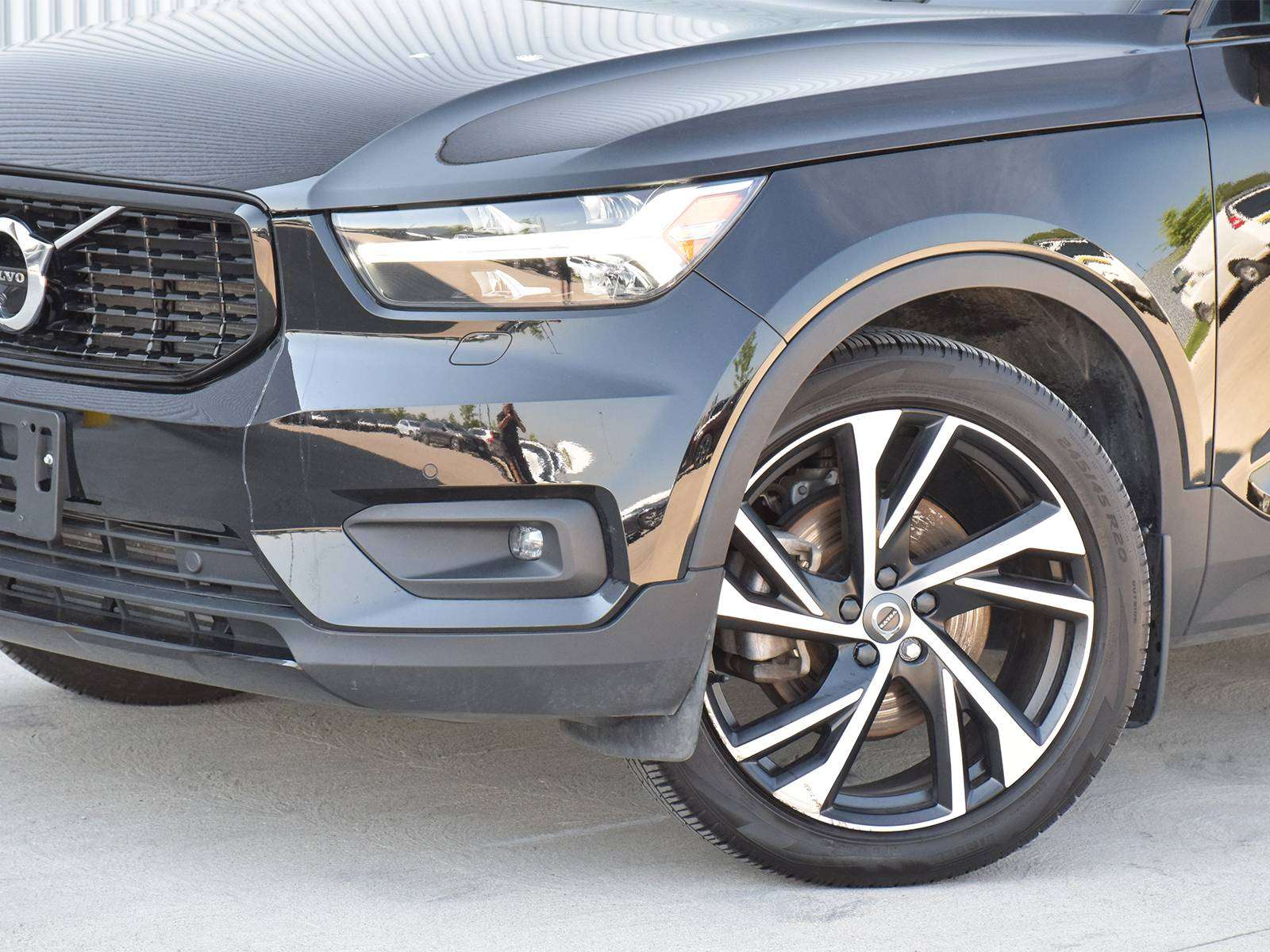 2022 Volvo XC40 T5 AWD R-Design — снимка 1