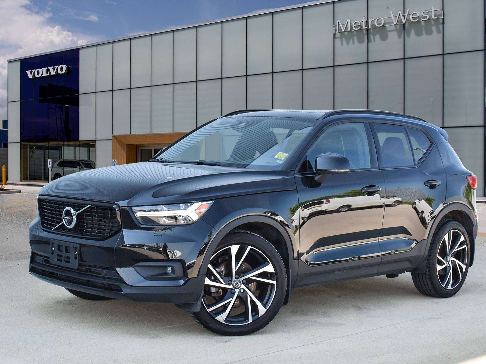 2022 Volvo XC40 T5 AWD R-Design