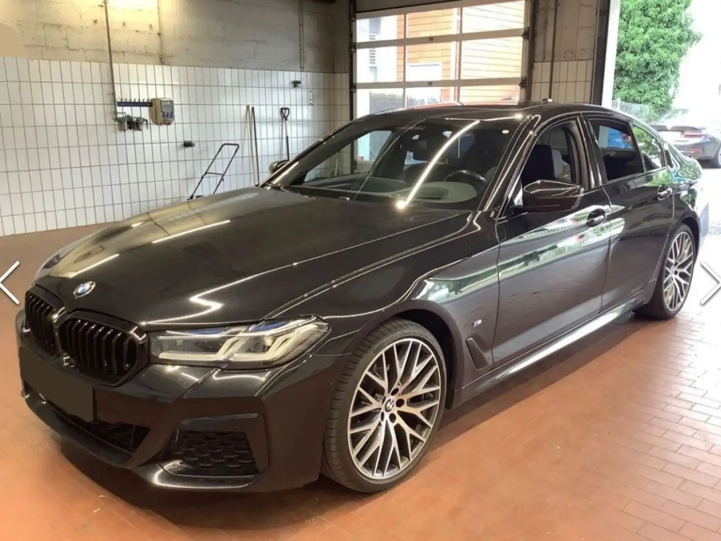BMW 520 d M Sport AHK,Laser,GSD,HuD,HiFi,PA+,St+Go,DA Schwarz - 1