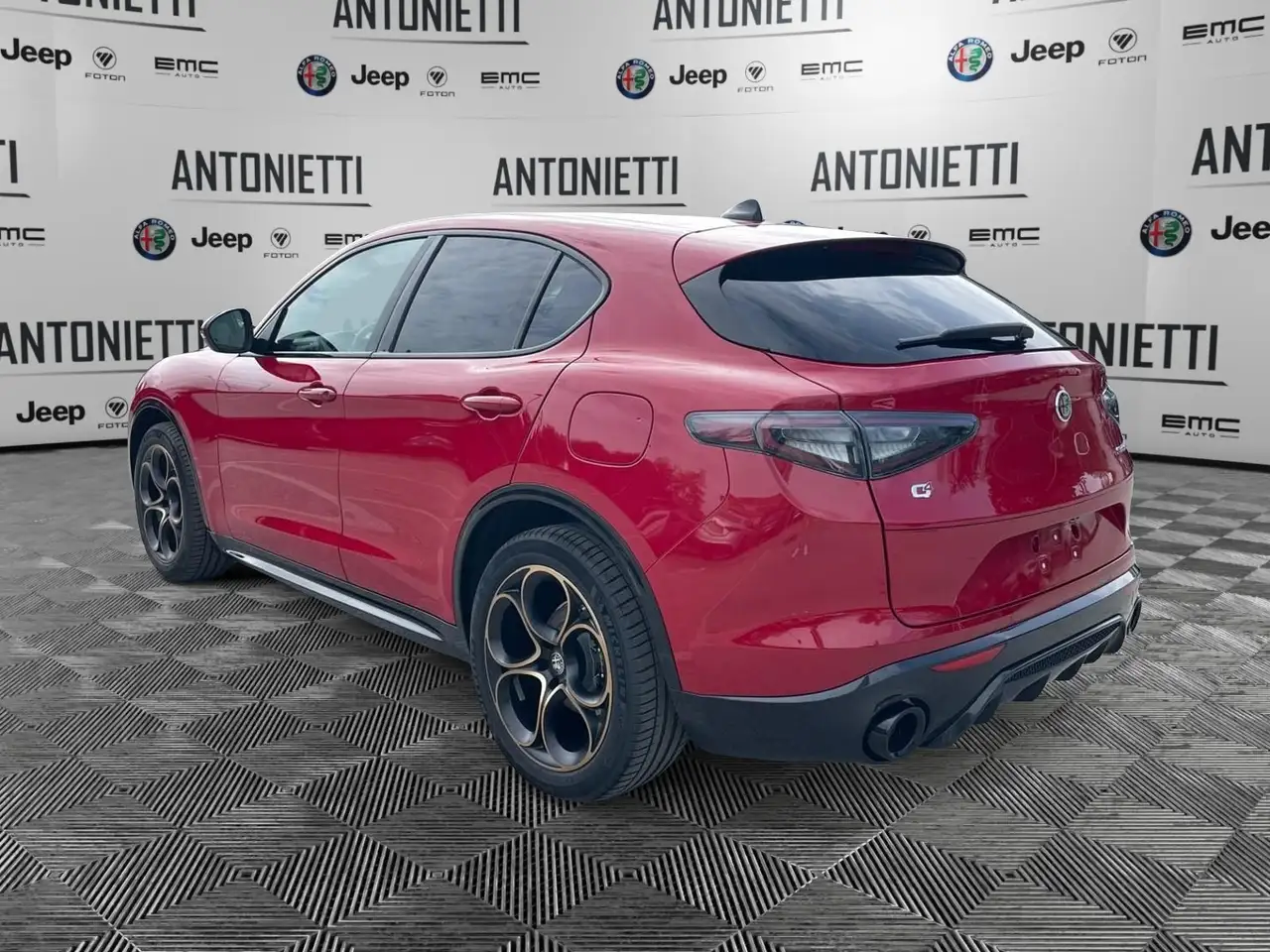 Alfa Romeo Stelvio 2025 — фото 7