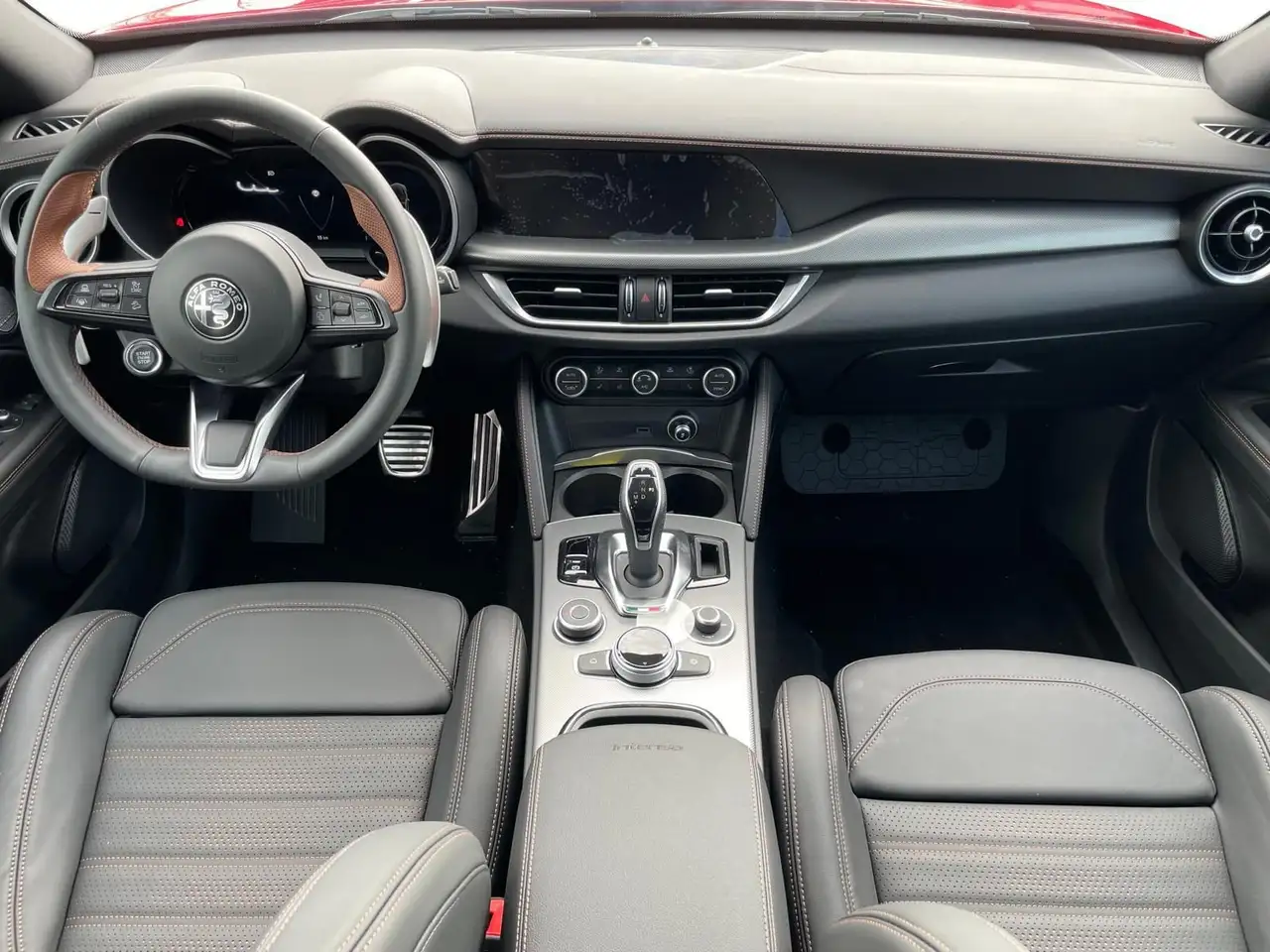Alfa Romeo Stelvio 2025 — фото 10