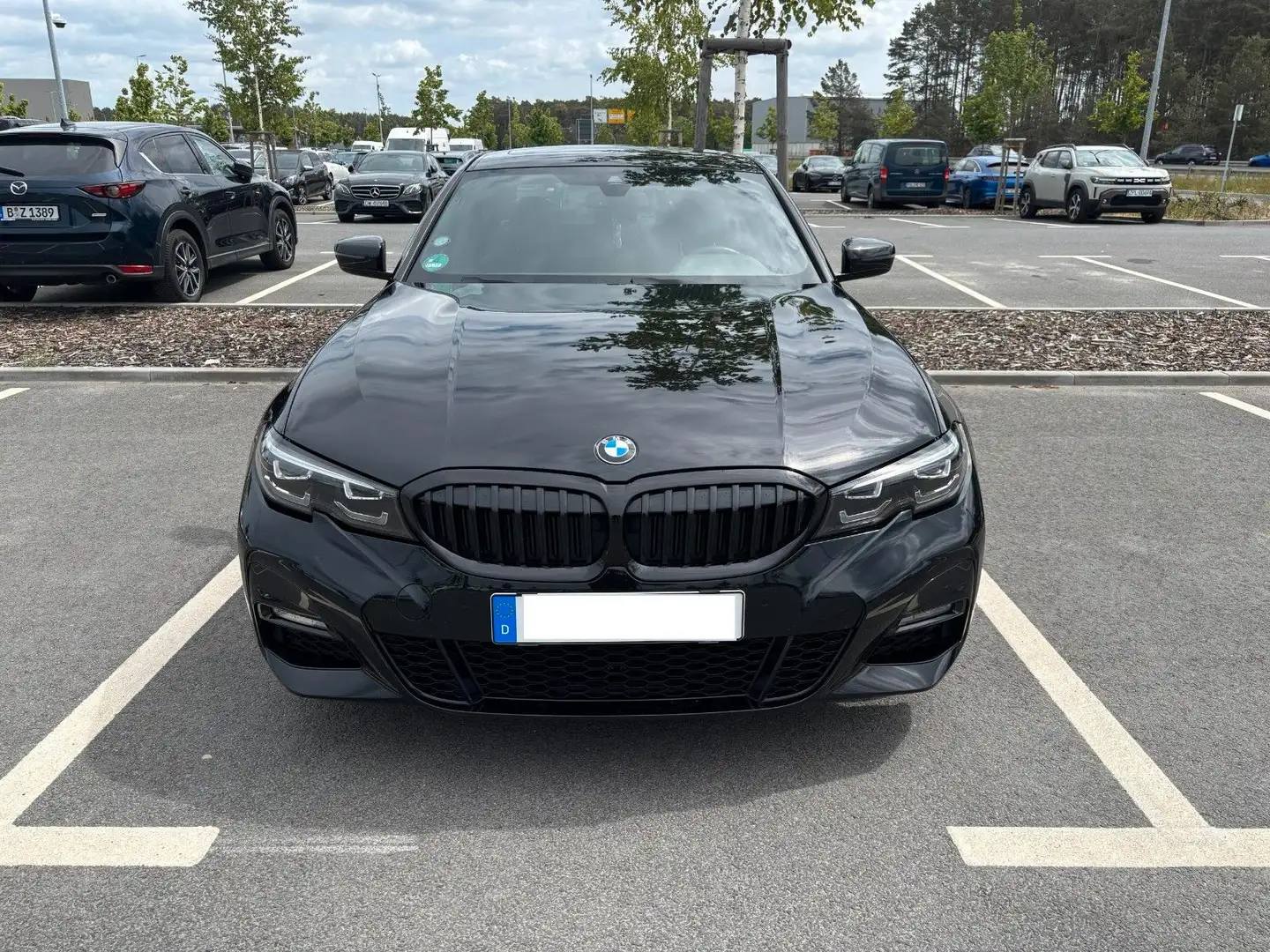 BMW 330 i  Lim. 330 i M Sport Schwarz - 2