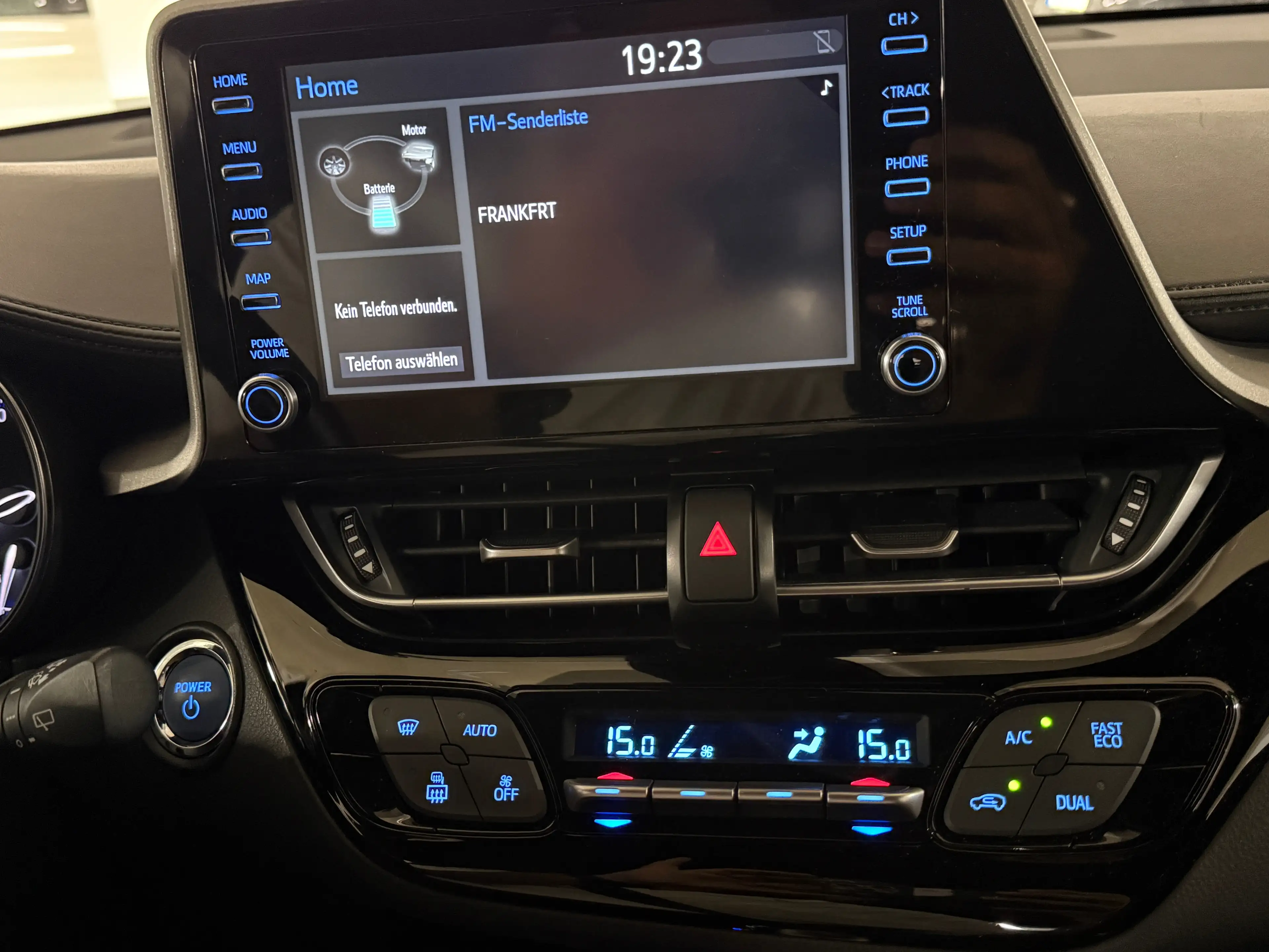 Toyota C-HR 1.8 VVT-i Hybrid Flow*AHK*Kamera*1 Hand* — photo 16