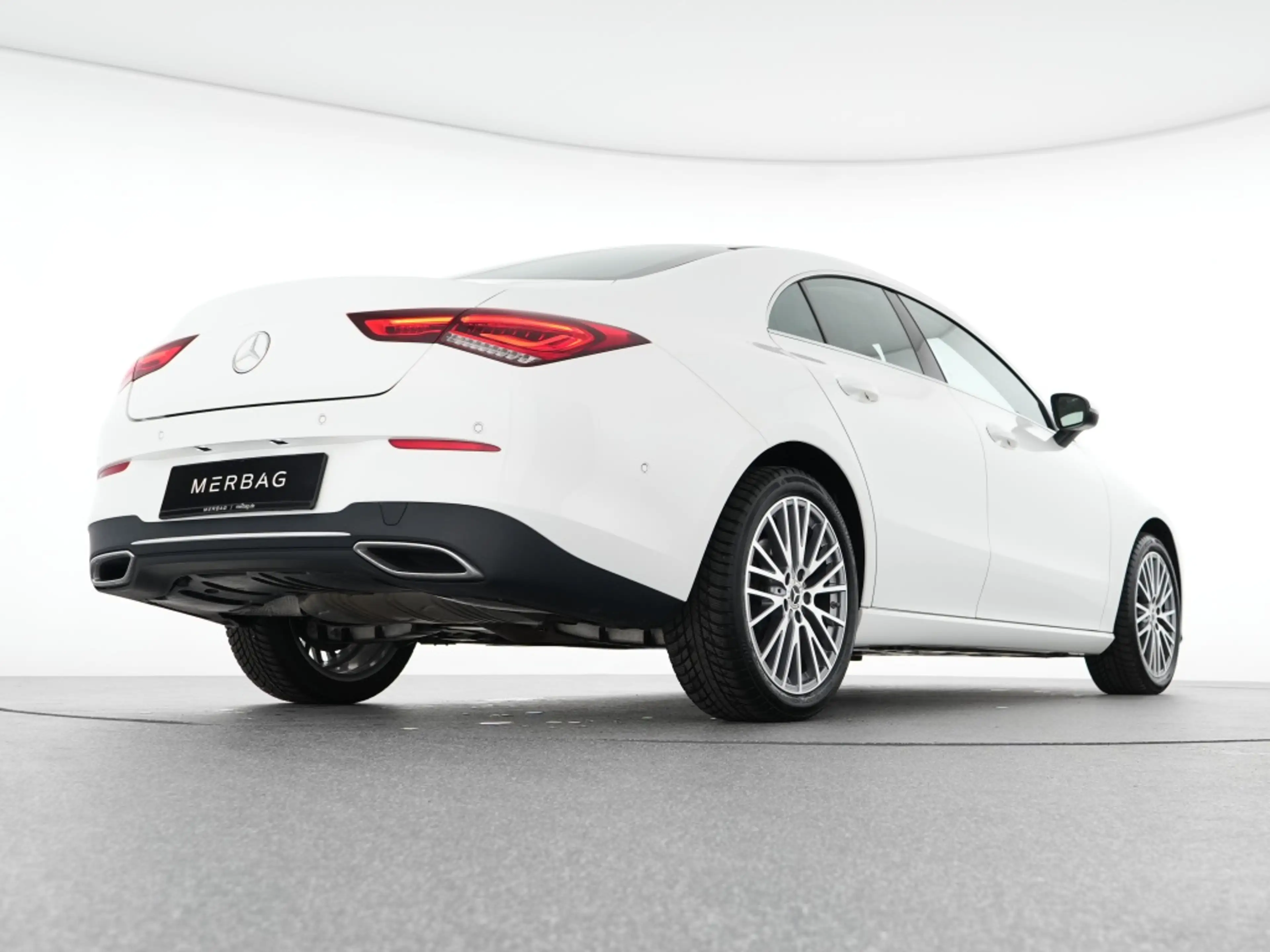 Mercedes-Benz CLA 200 Coupé Progressive Kamera LED MBUX Highend — photo 9