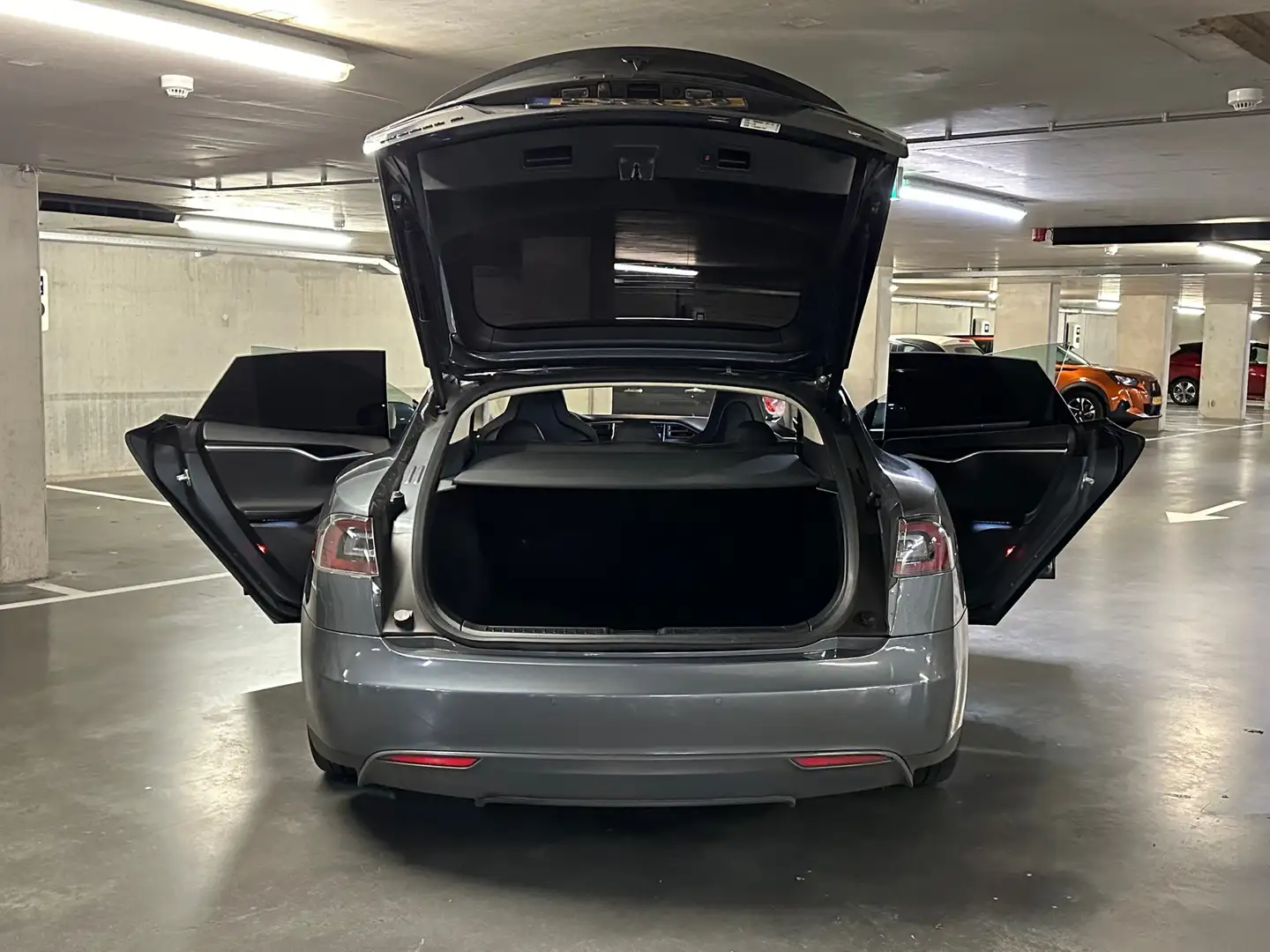 Tesla Model S P85 Performance Grijs - 2