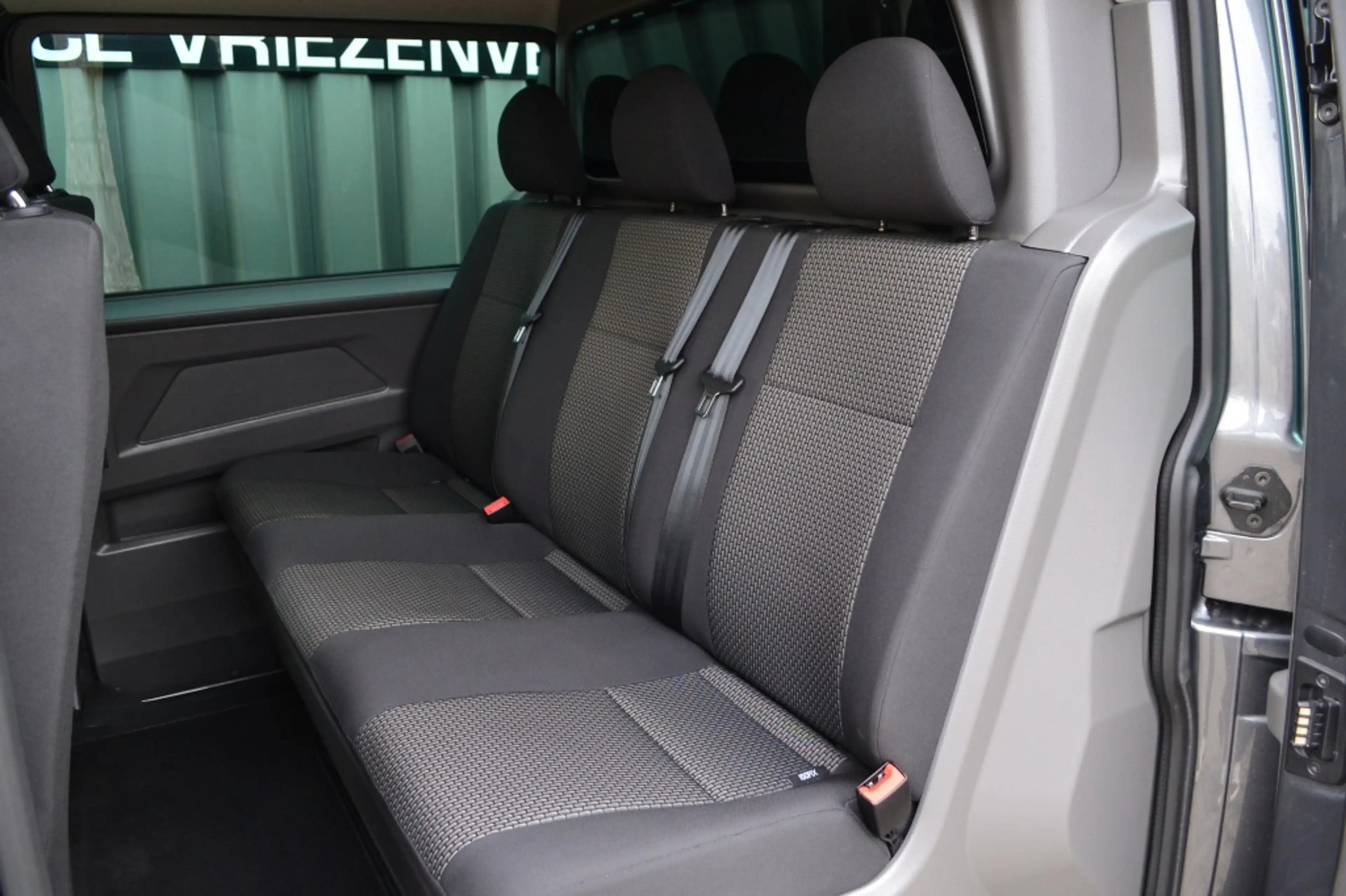 Volkswagen Transporter 2.0 TDI DSG L2H1 DC Bulli 180PK LED/Camera/20'' — photo 11