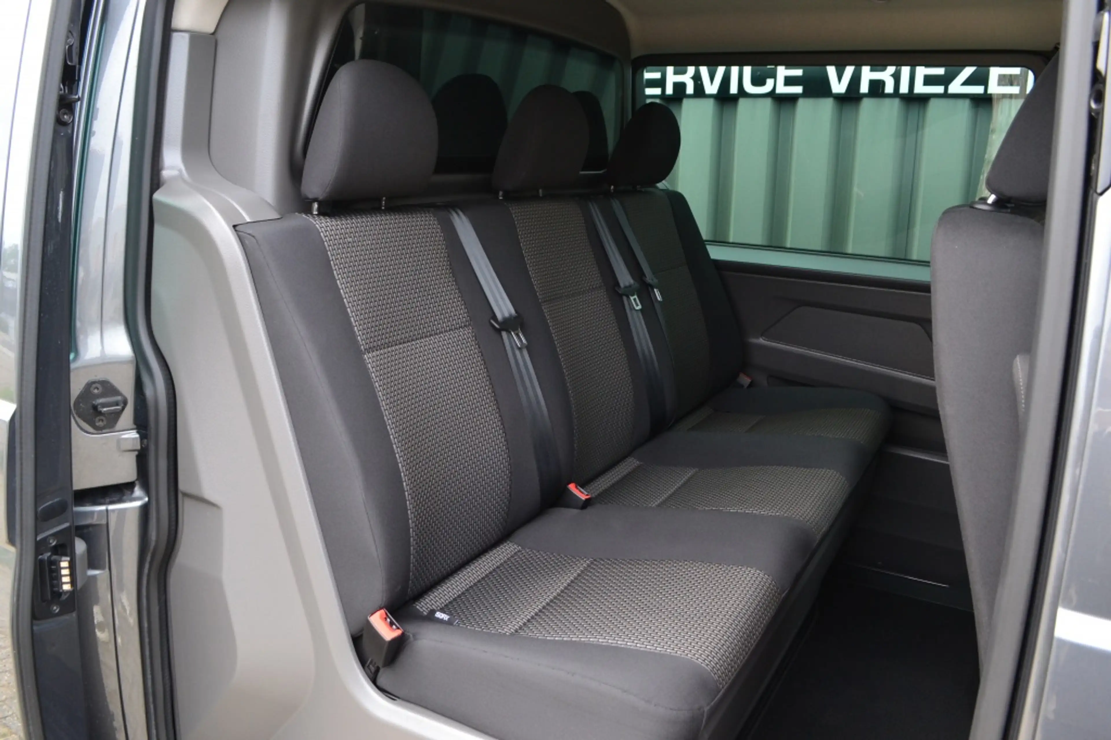 Volkswagen Transporter 2.0 TDI DSG L2H1 DC Bulli 180PK LED/Camera/20'' — photo 13