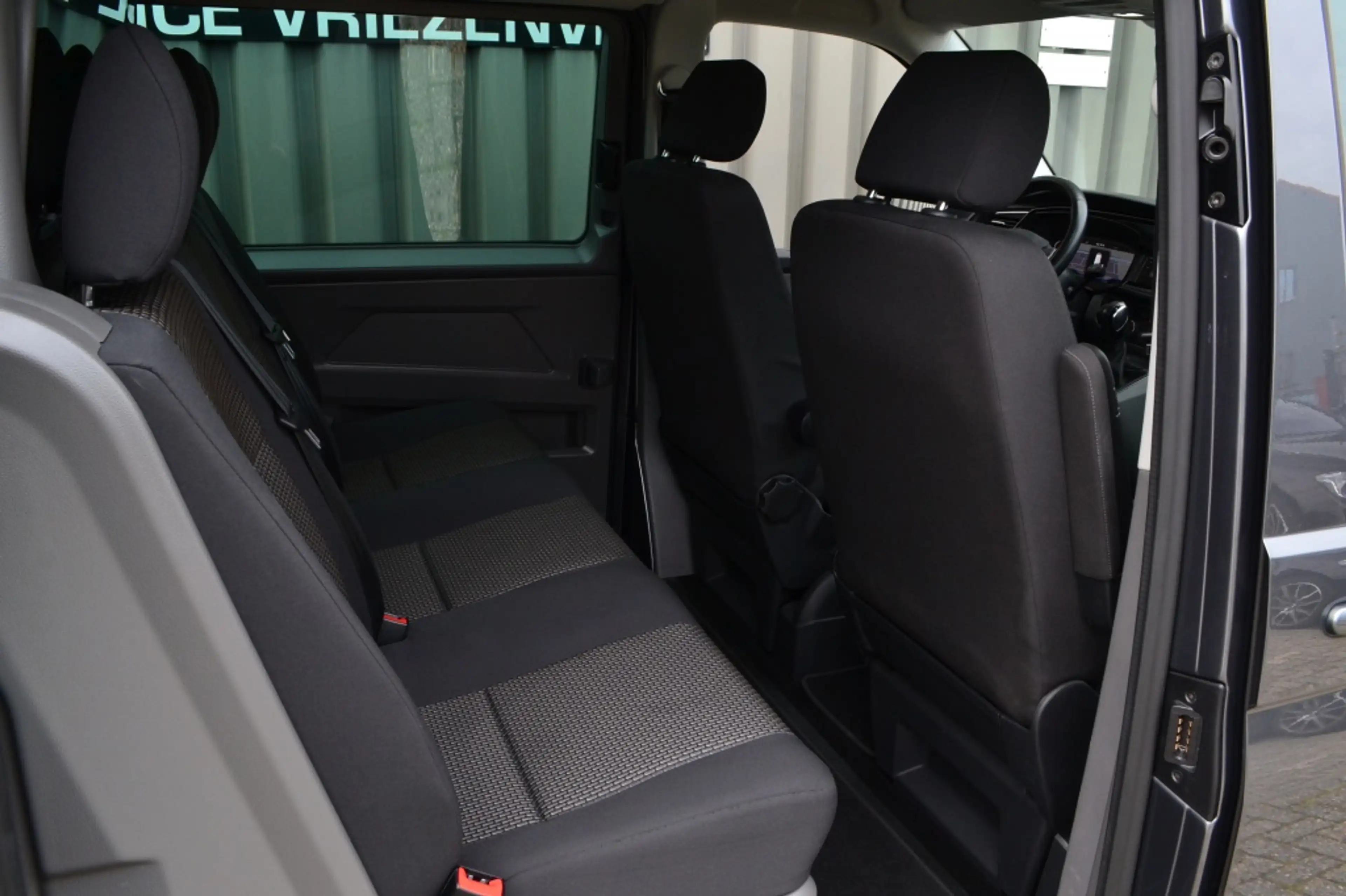 Volkswagen Transporter 2.0 TDI DSG L2H1 DC Bulli 180PK LED/Camera/20'' — photo 14