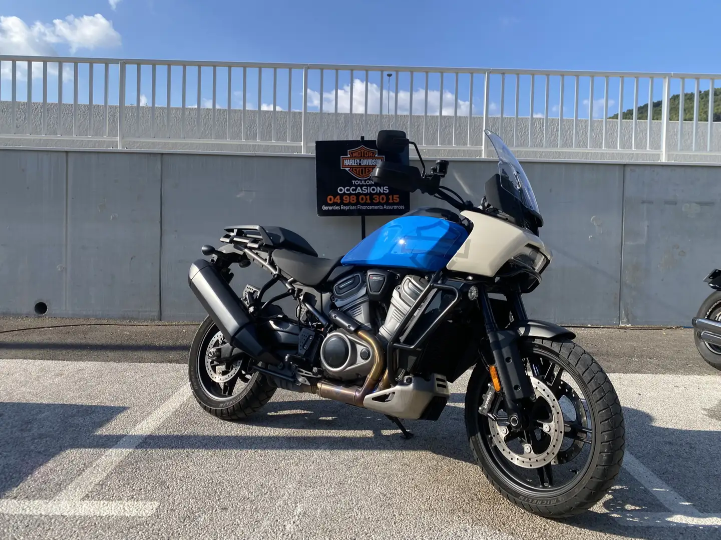 Harley-Davidson Pan America Bleu - 1