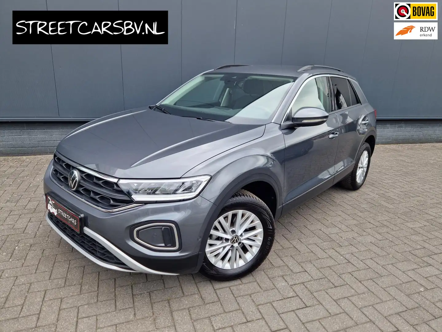 Volkswagen T-Roc 1.0 TSI 116PK /1e eigenaar /garantie Grijs - 1