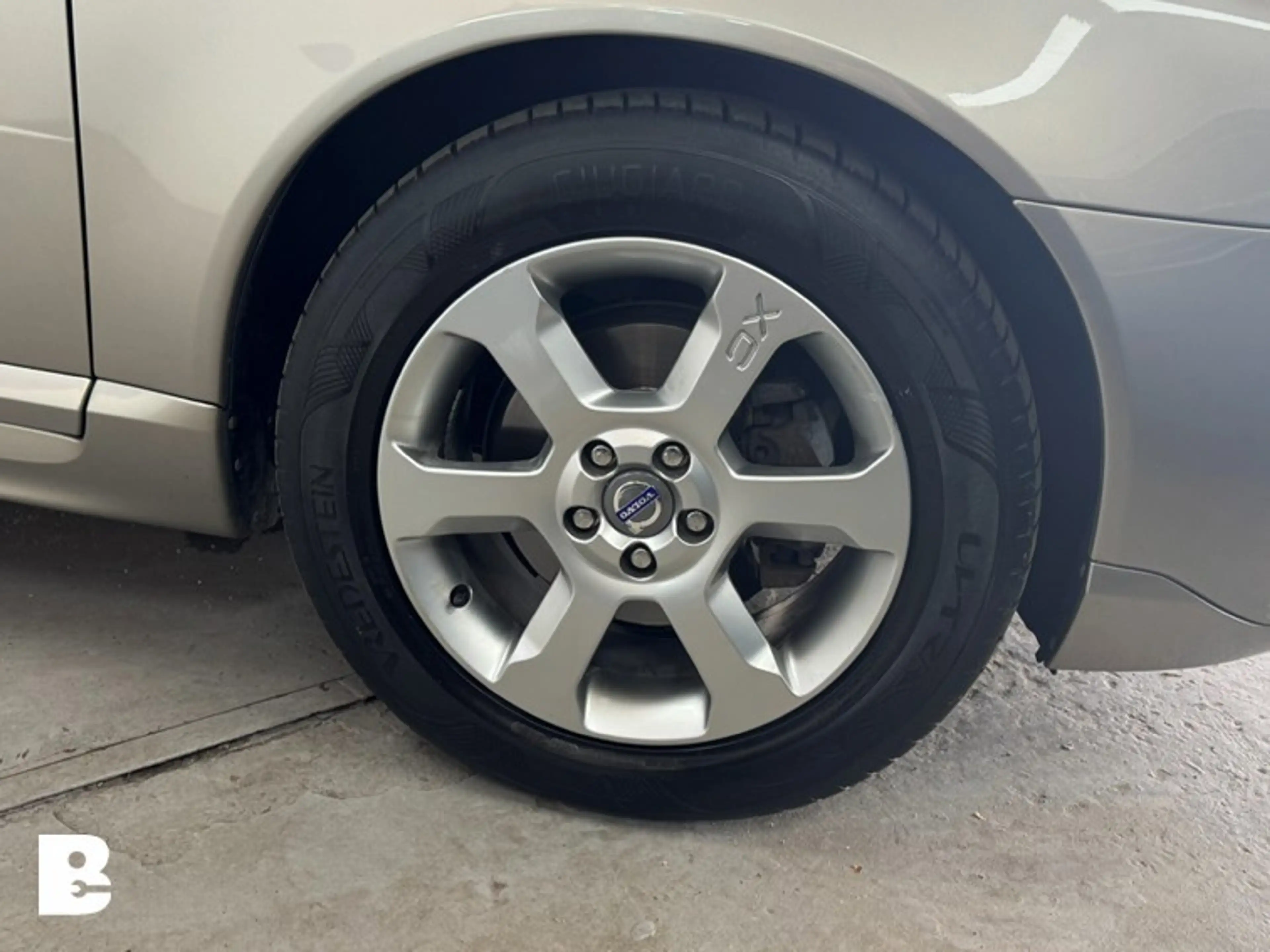 Volvo V70 2.0T Momentum — photo 11