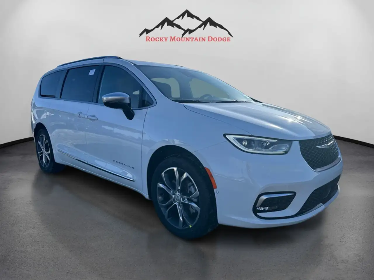 Chrysler Pacifica снимка Chrysler Pacifica