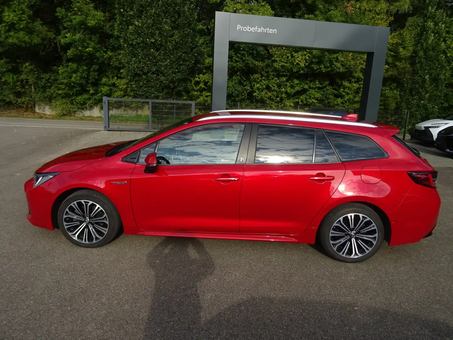 Toyota Corolla Hybrid Team D Rot - 2