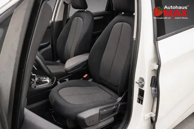 BMW 2 Series view 13