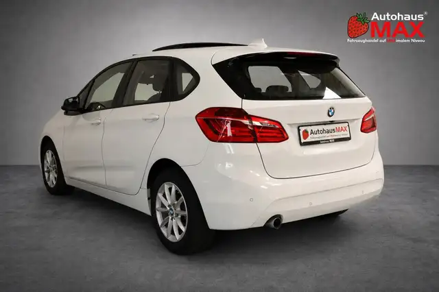 BMW 2 Series view 3