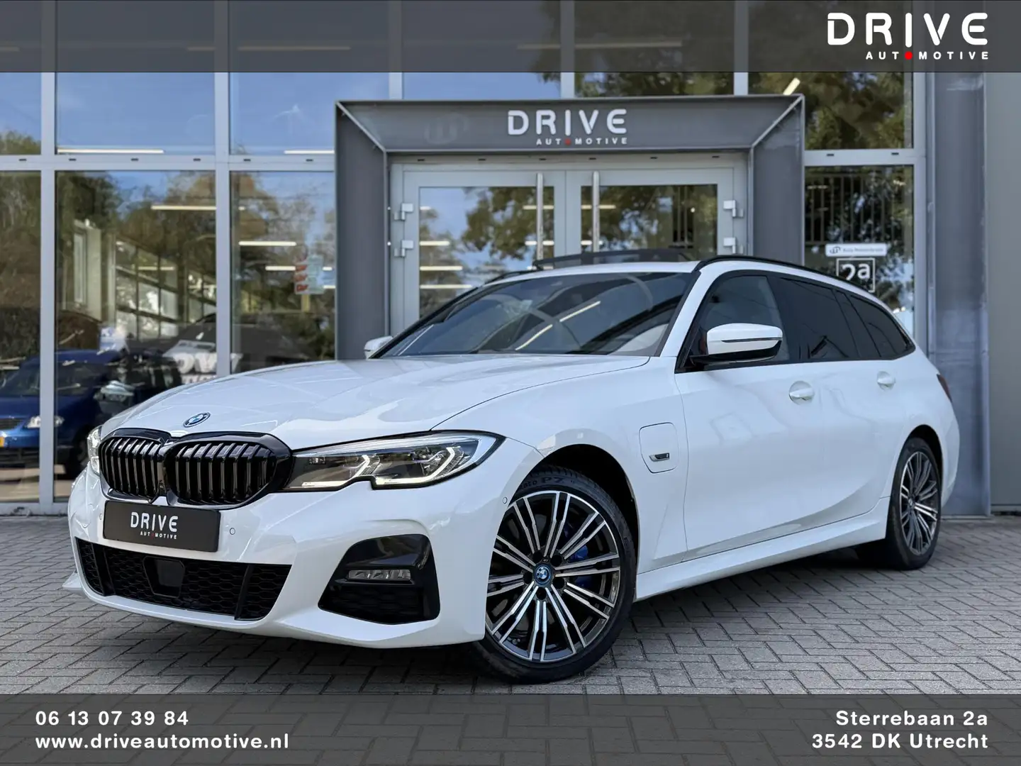 BMW 330 3-serie Touring 330e xDrive High Ex. M-Sport|SOH90 Wit - 1