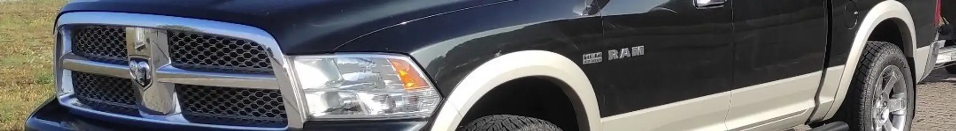 Dodge RAM 5.7 hemi Laramie - 2