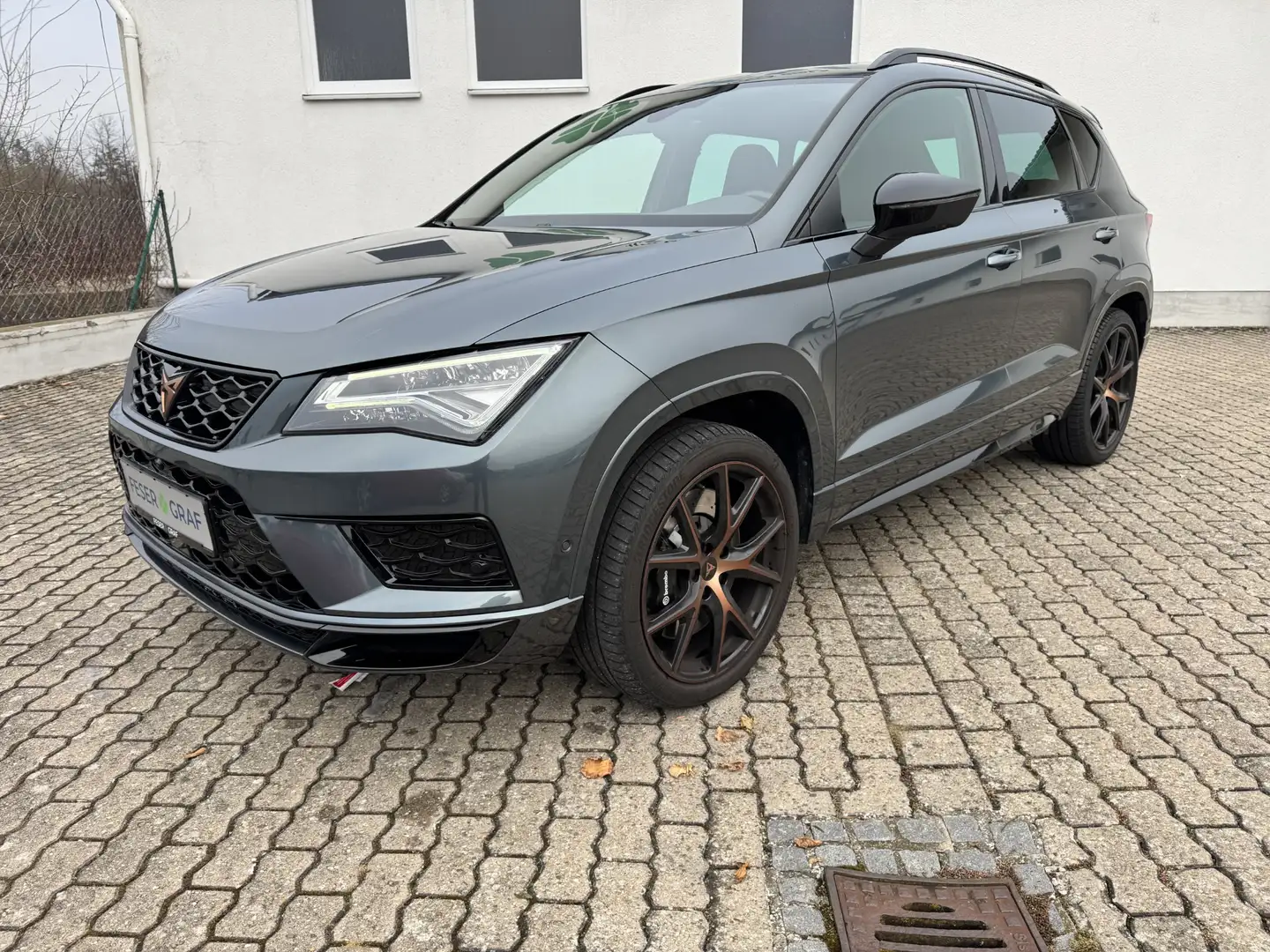 CUPRA Ateca 2.0 TSI DSG ACC AHK eHECK PANO Grau - 2