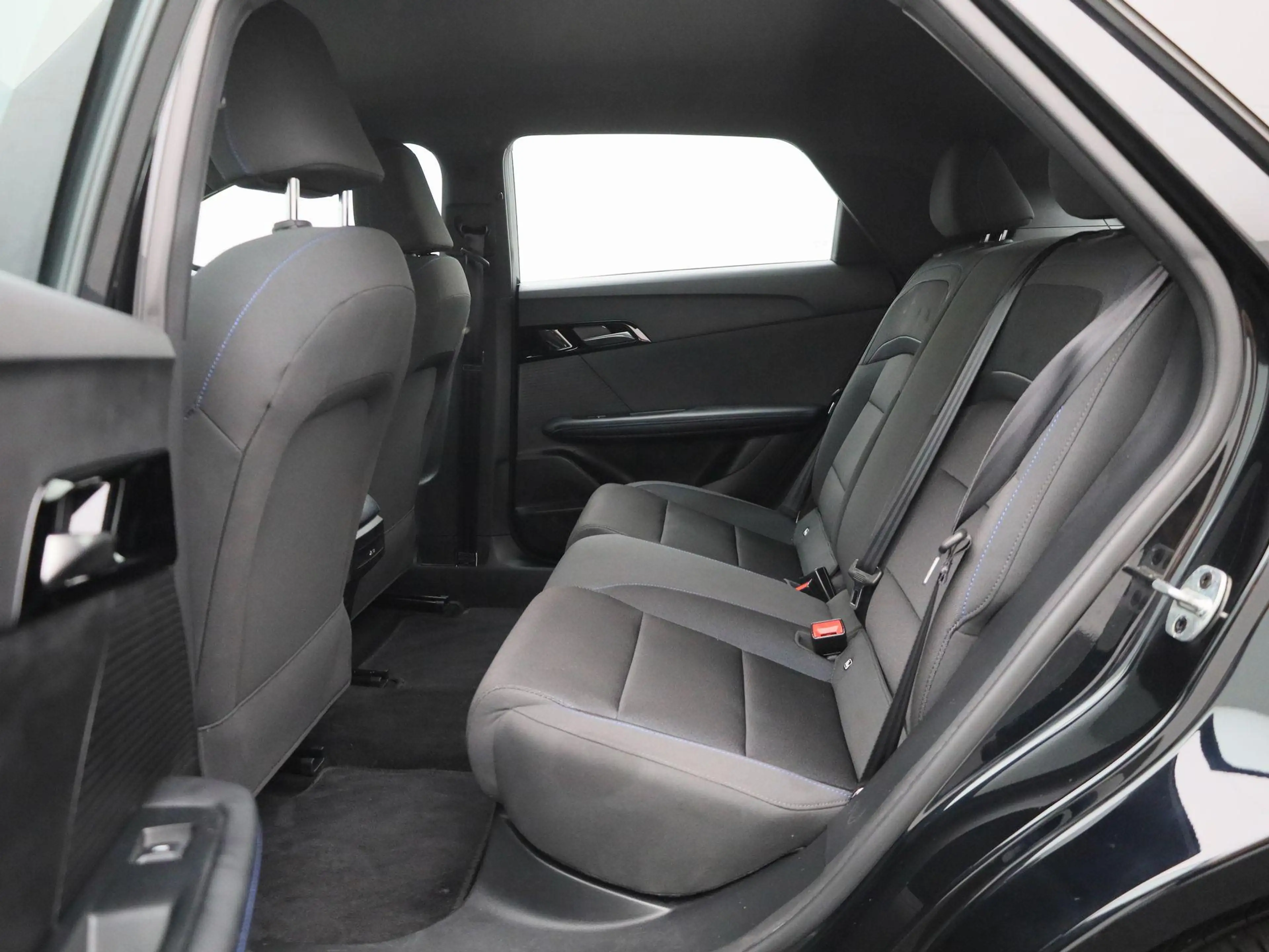 MG MG4 51 kWh Standard | PDC A | Carplay | Airco — photo 14