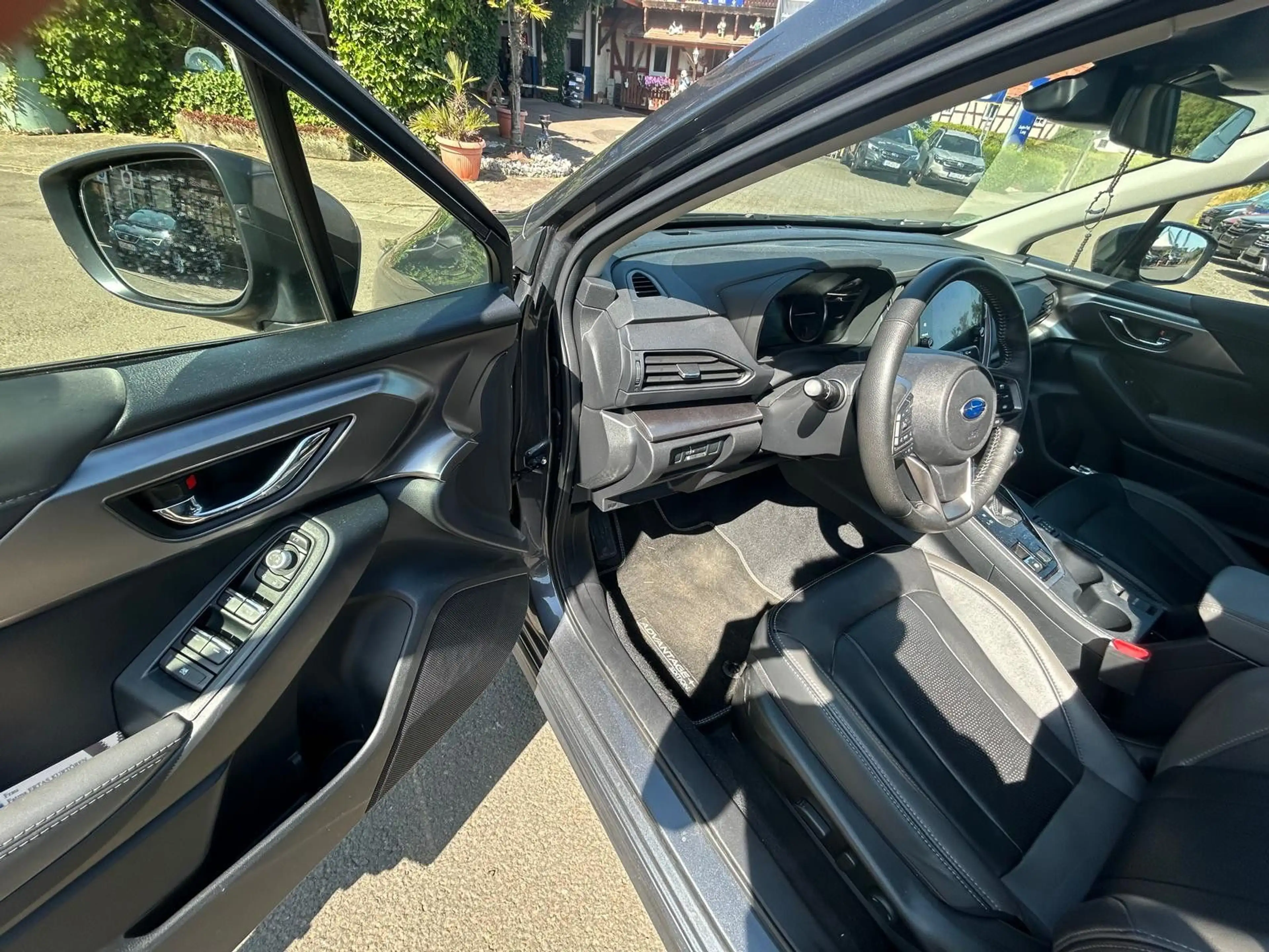 Subaru Impreza Platinum Lineatronic — photo 9