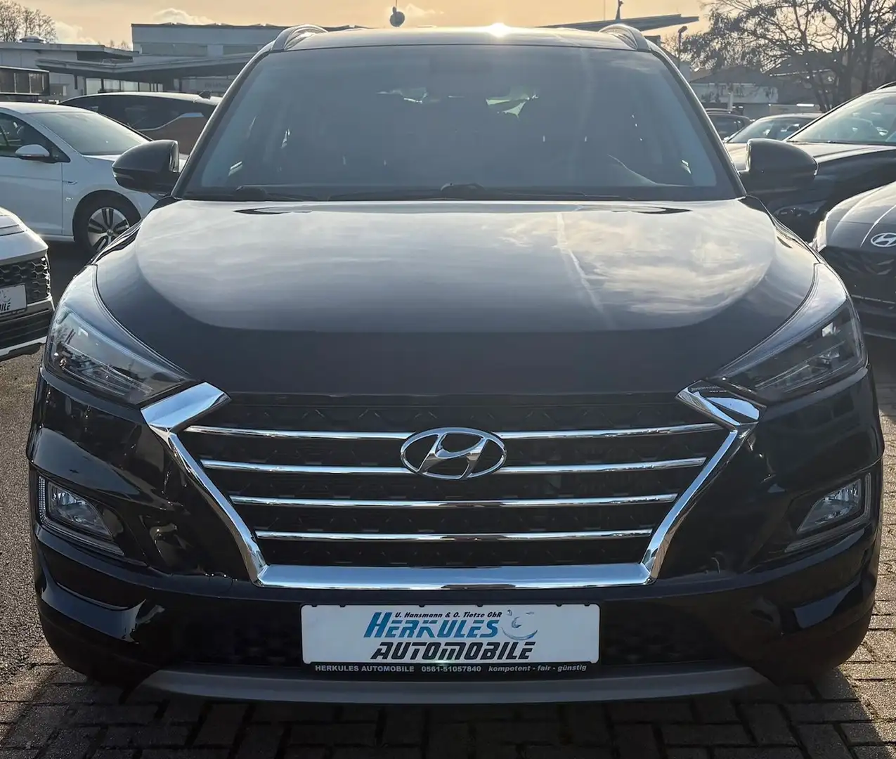 Hyundai TUCSON 1.6 CRDi 4WD Navi/Kamera/Shz Schwarz - 2