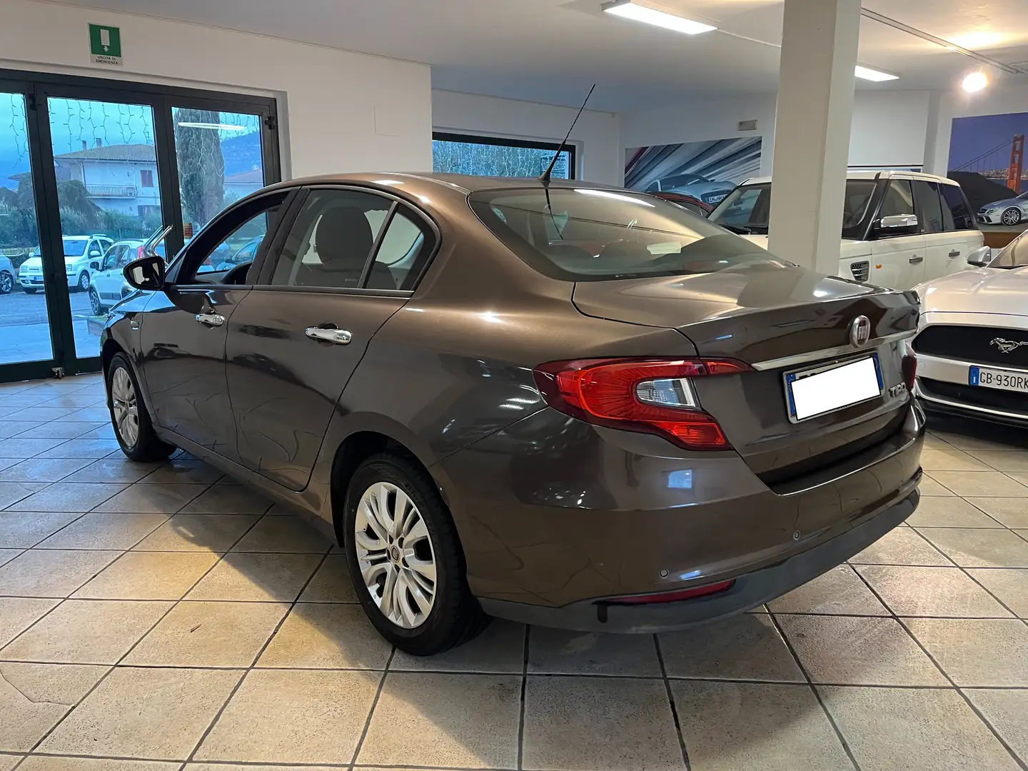 Fiat Tipo Tipo 4 porte  4p 1.4 Opening Edition 95cv Marrone - 2