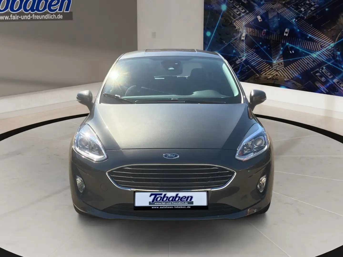 Ford Fiesta Titanium + Winterpaket + PDC Gris - 2