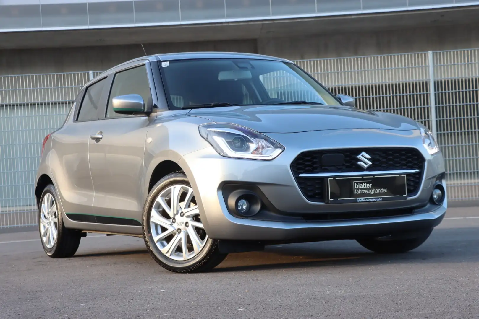 Suzuki Swift CVT 1.2 Automatik APP CONNECT *ACC *8fach *Edition - 1
