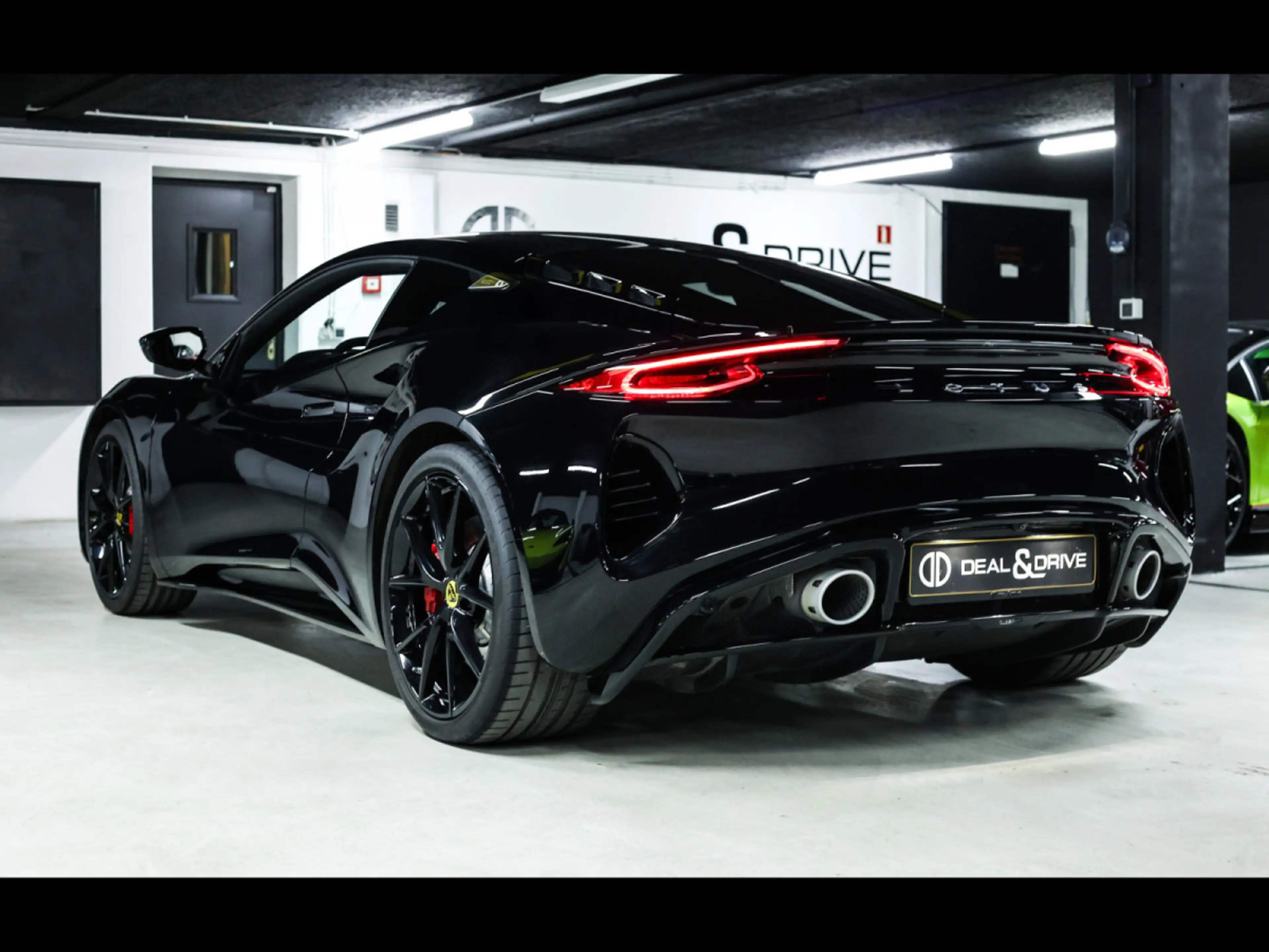 Lotus Emira I4 DCT FIRST EDITION°BLACK PACK°KAM°KEF°CARPLAY — photo 3